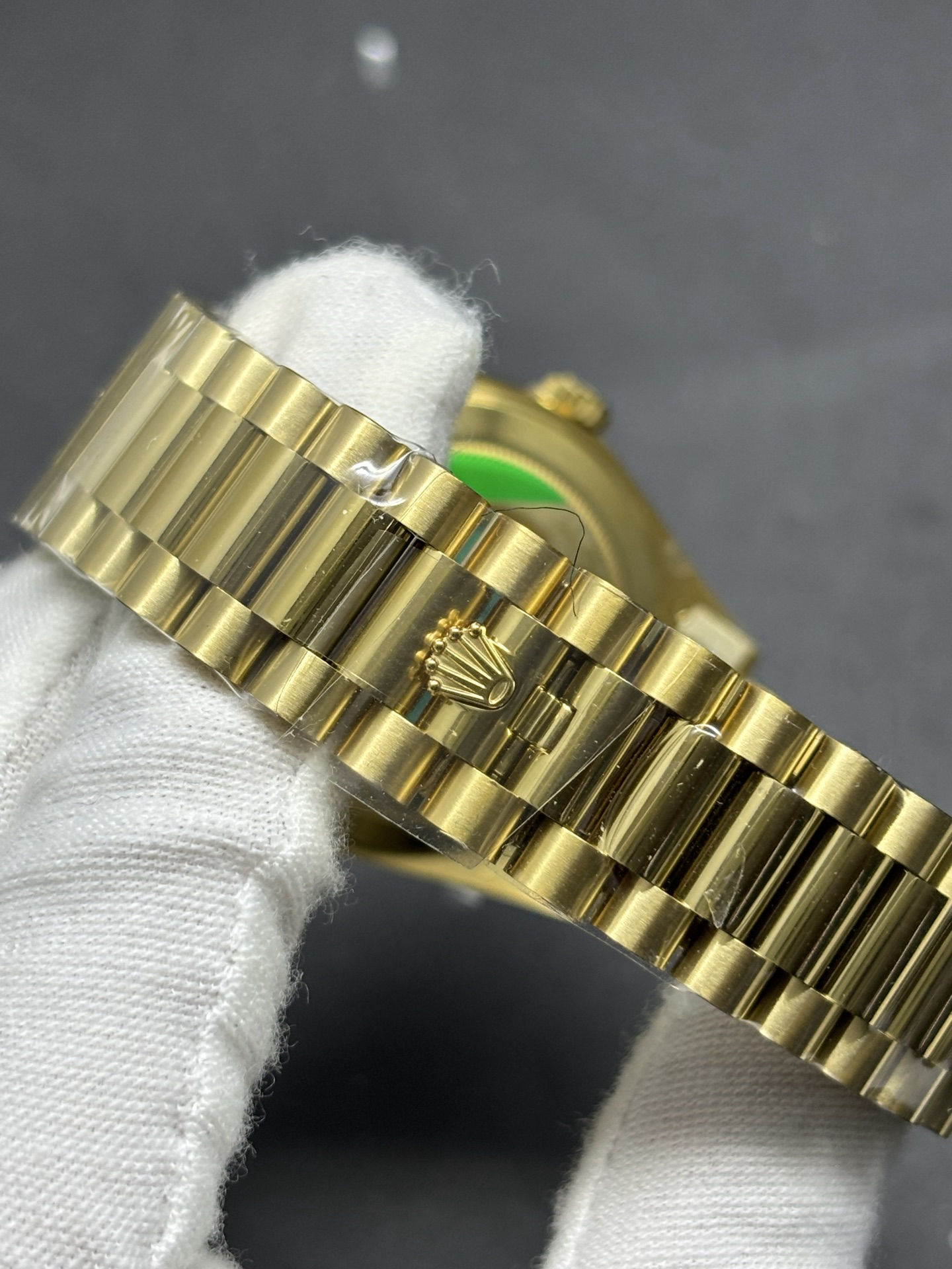 Day-Date 40mm Yellow Gold Green Dial Fluted Bezel MultiPurpose 35