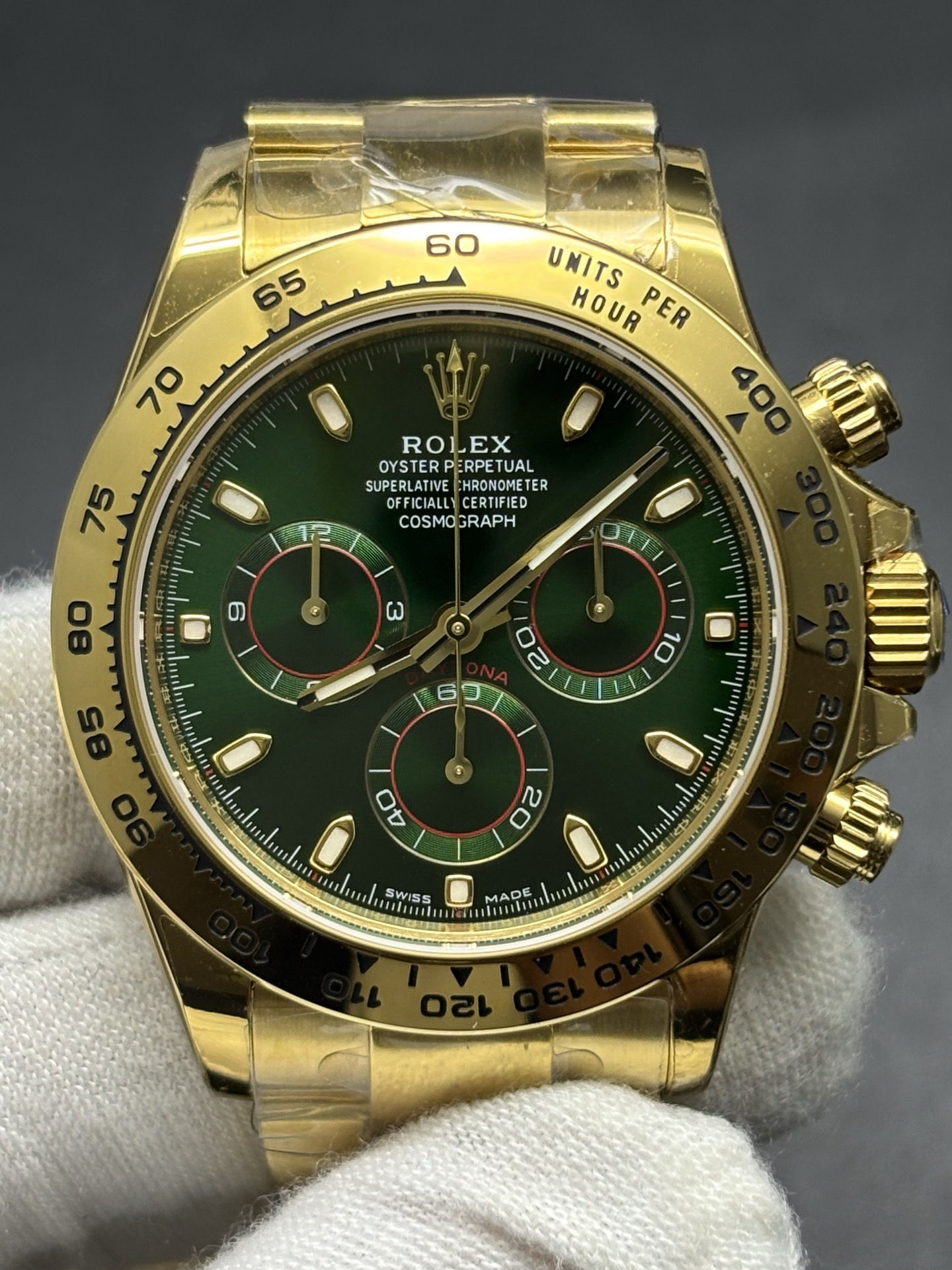 Daytona Cosmograph Daytona 40mm Yellow Gold Green Comfortable 7