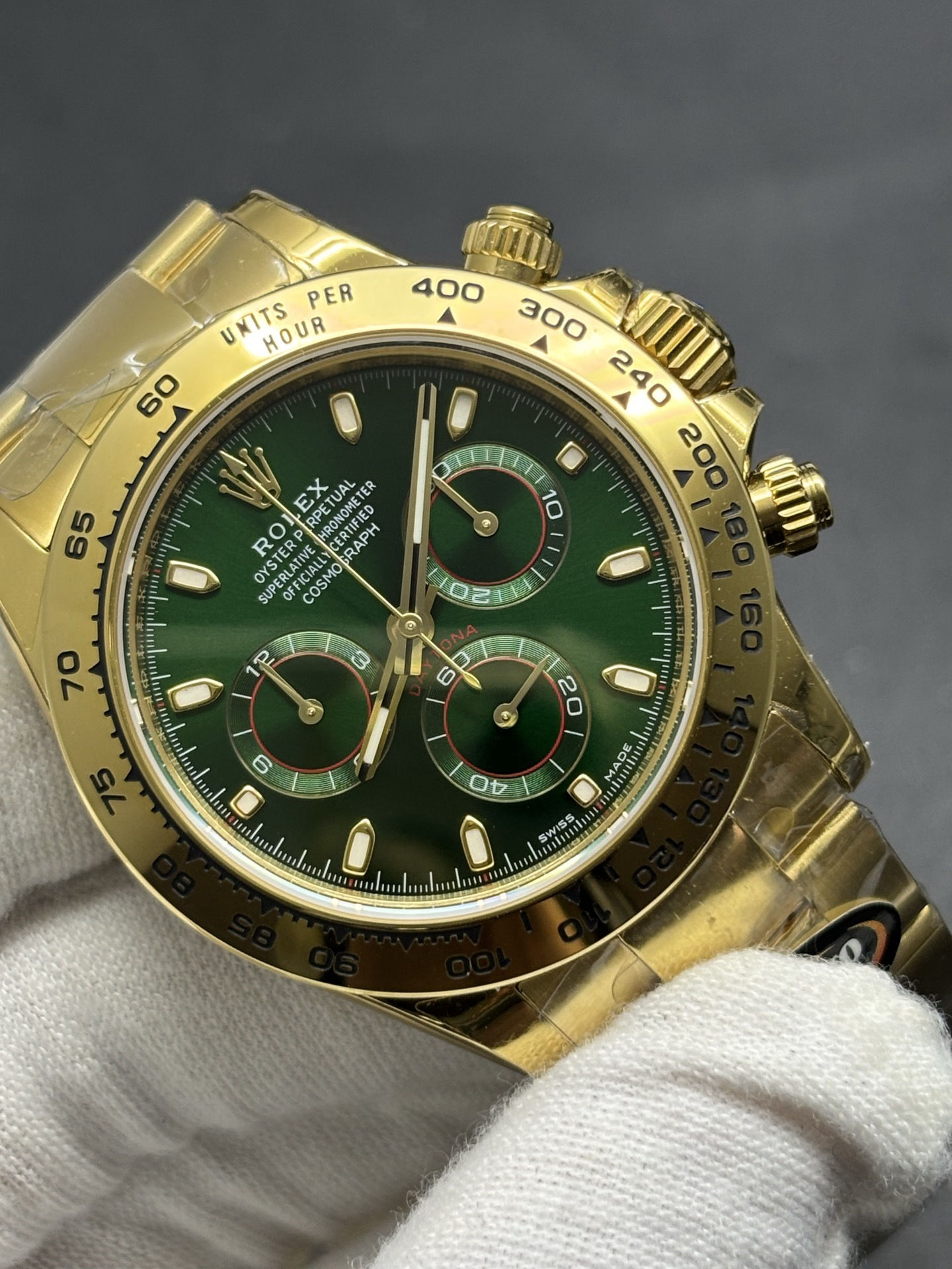 Daytona Cosmograph Daytona 40mm Yellow Gold Green Comfortable 7