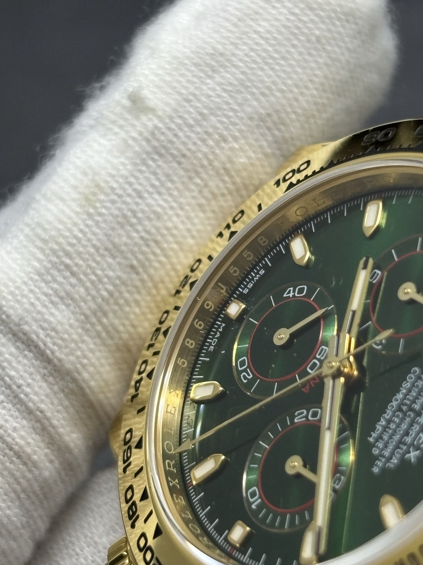 Daytona Cosmograph Daytona 40mm Yellow Gold Green Comfortable 7