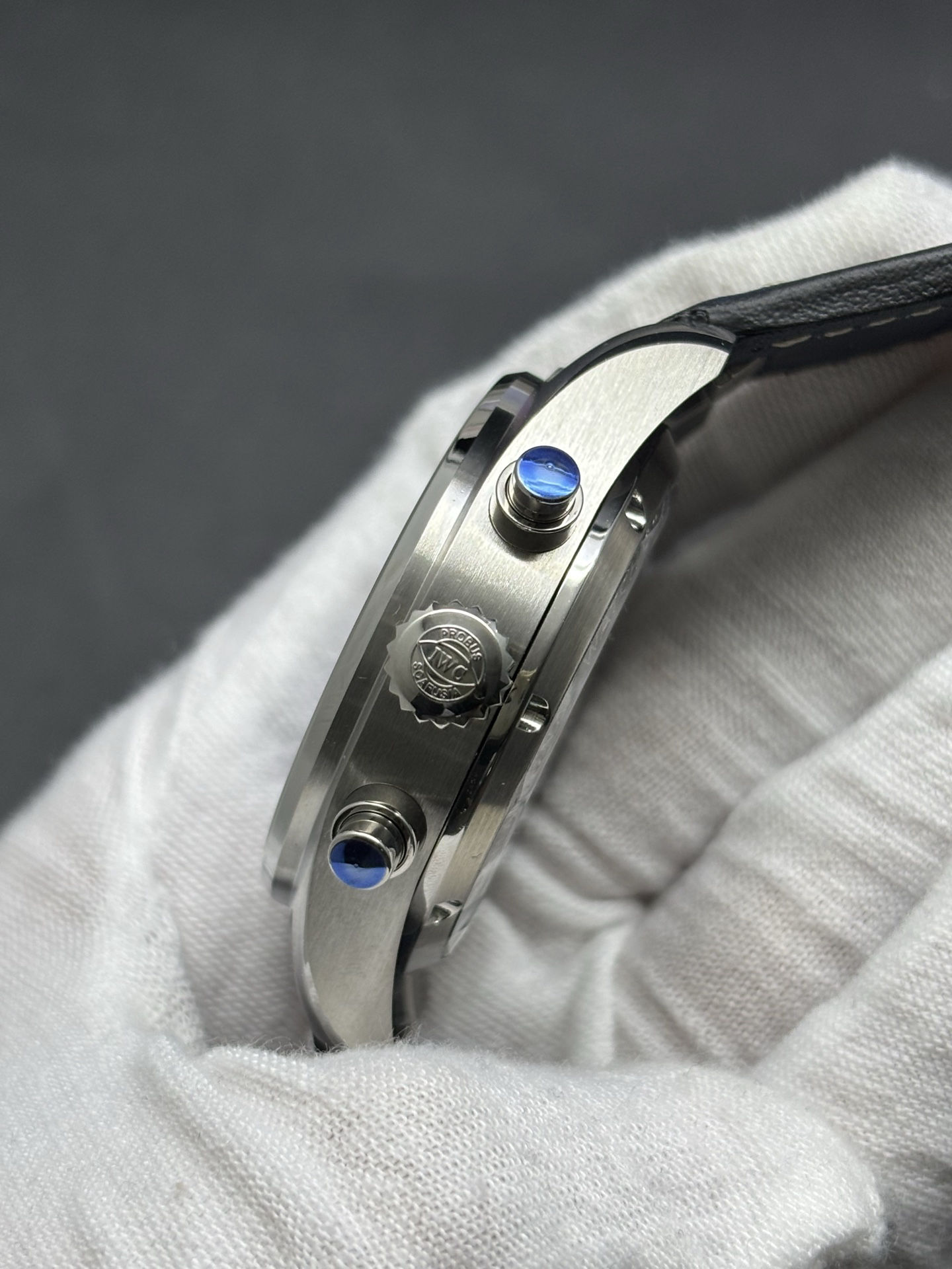 HighQuality IWC Pilot's Watch Chronograph 41mm in a stainless steel case with a blue dial 181