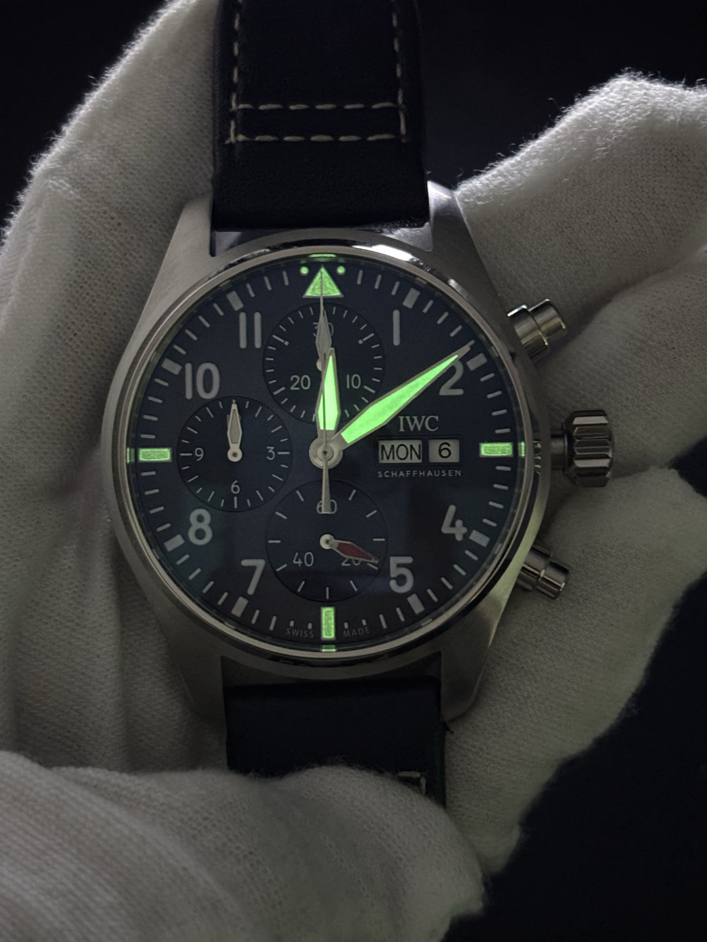 HighQuality IWC Pilot's Watch Chronograph 41mm in a stainless steel case with a blue dial 181