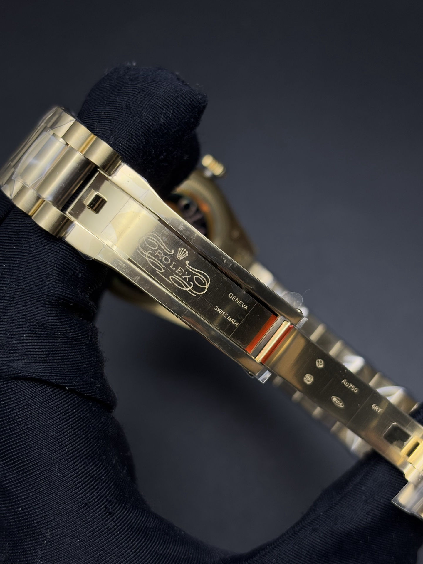 Men Gold Day-Date II Black Dial Fluted Bezel 41mm ref. Tailored 3