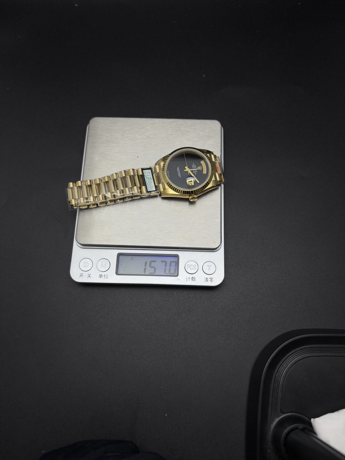Men Gold Day-Date II Black Dial Fluted Bezel 41mm ref. Tailored 3