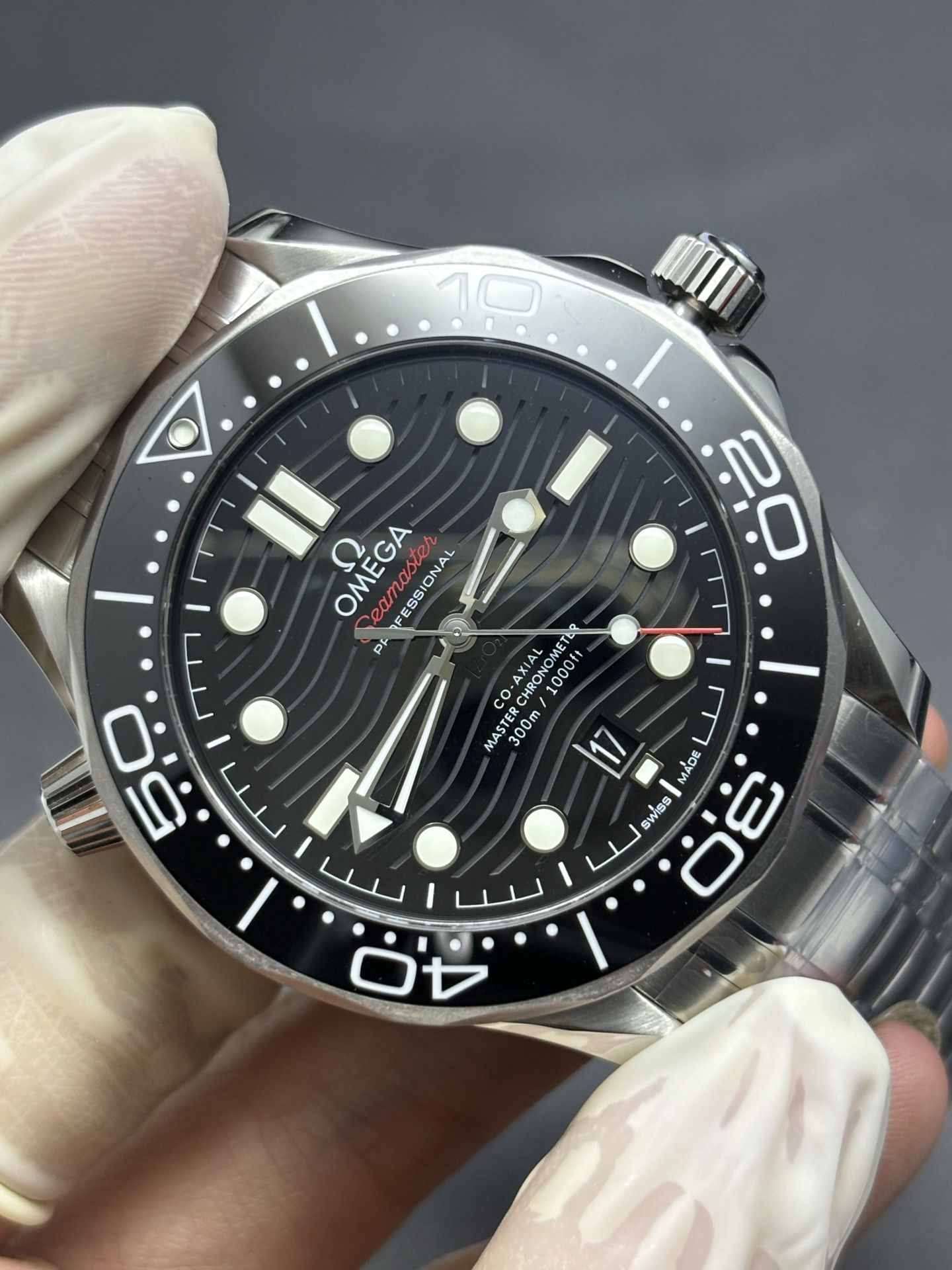 Sleek Omega Seamaster Diver 300M Co-Axial Master Chronometer 42mm 115