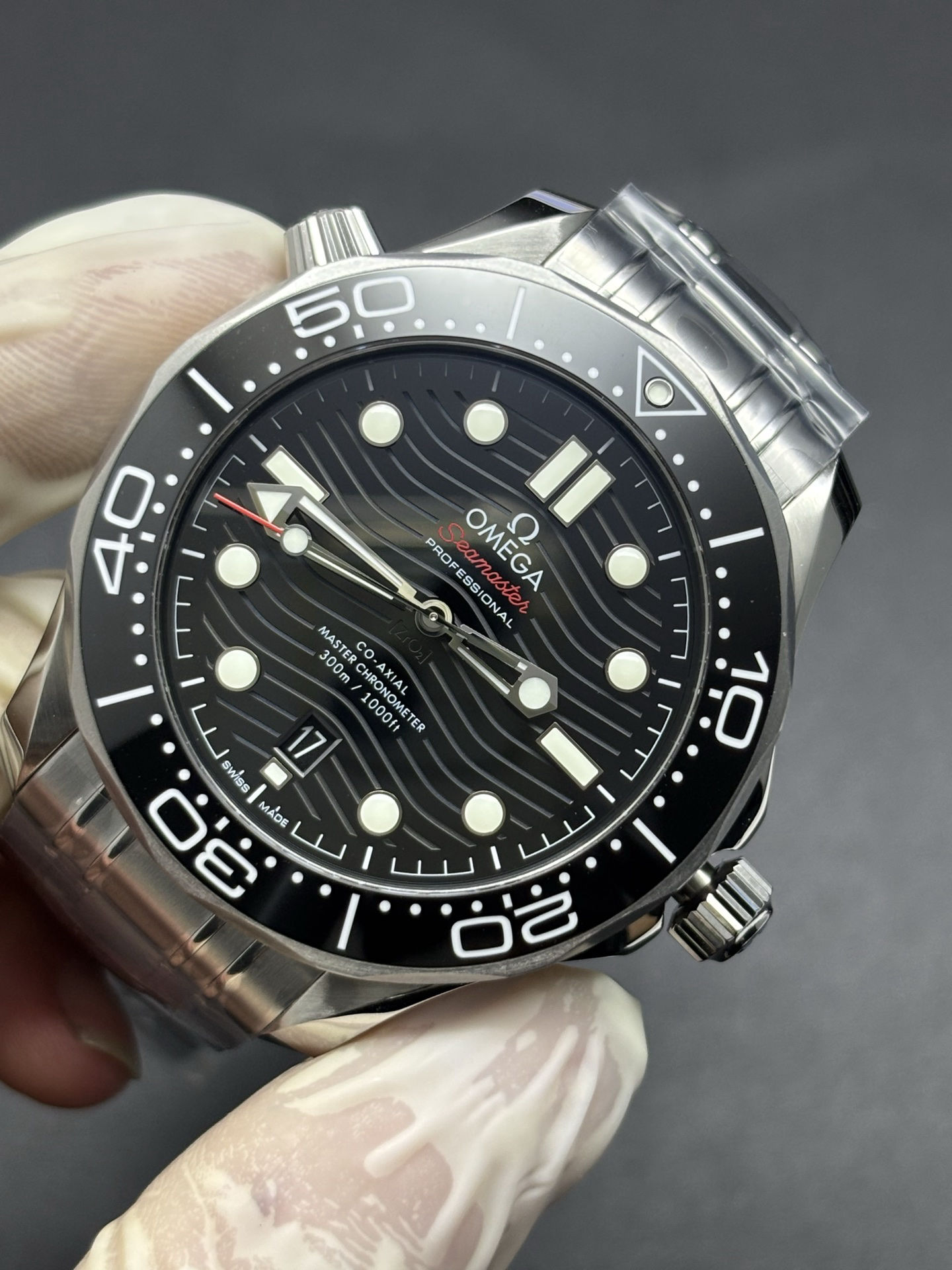 Sleek Omega Seamaster Diver 300M Co-Axial Master Chronometer 42mm 115