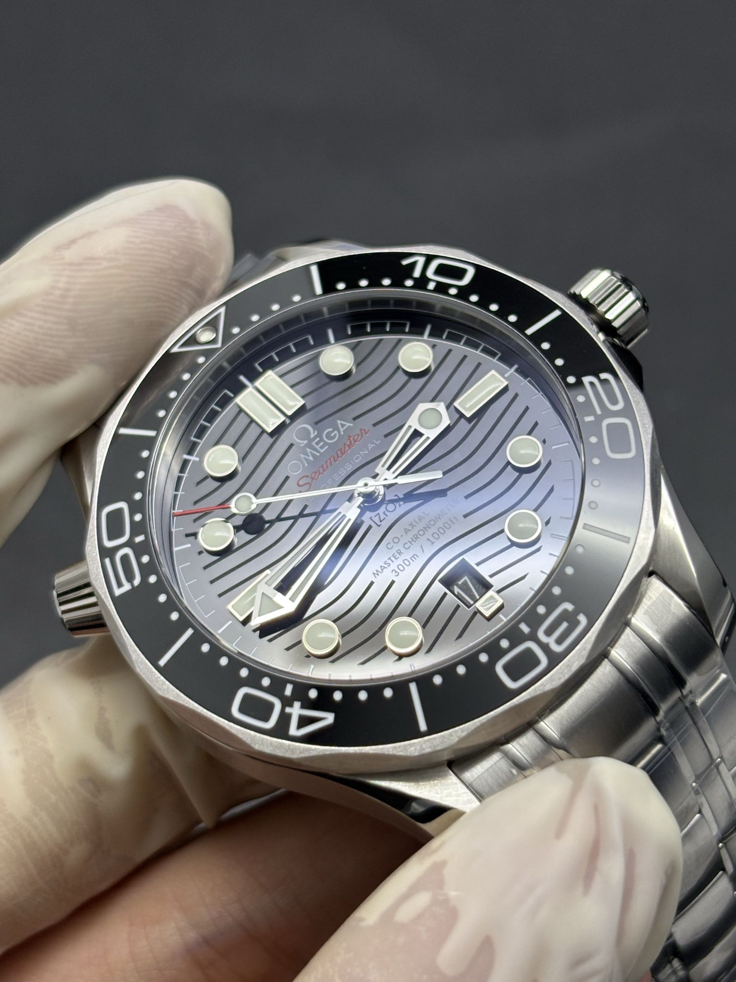 Sleek Omega Seamaster Diver 300M Co-Axial Master Chronometer 42mm 115
