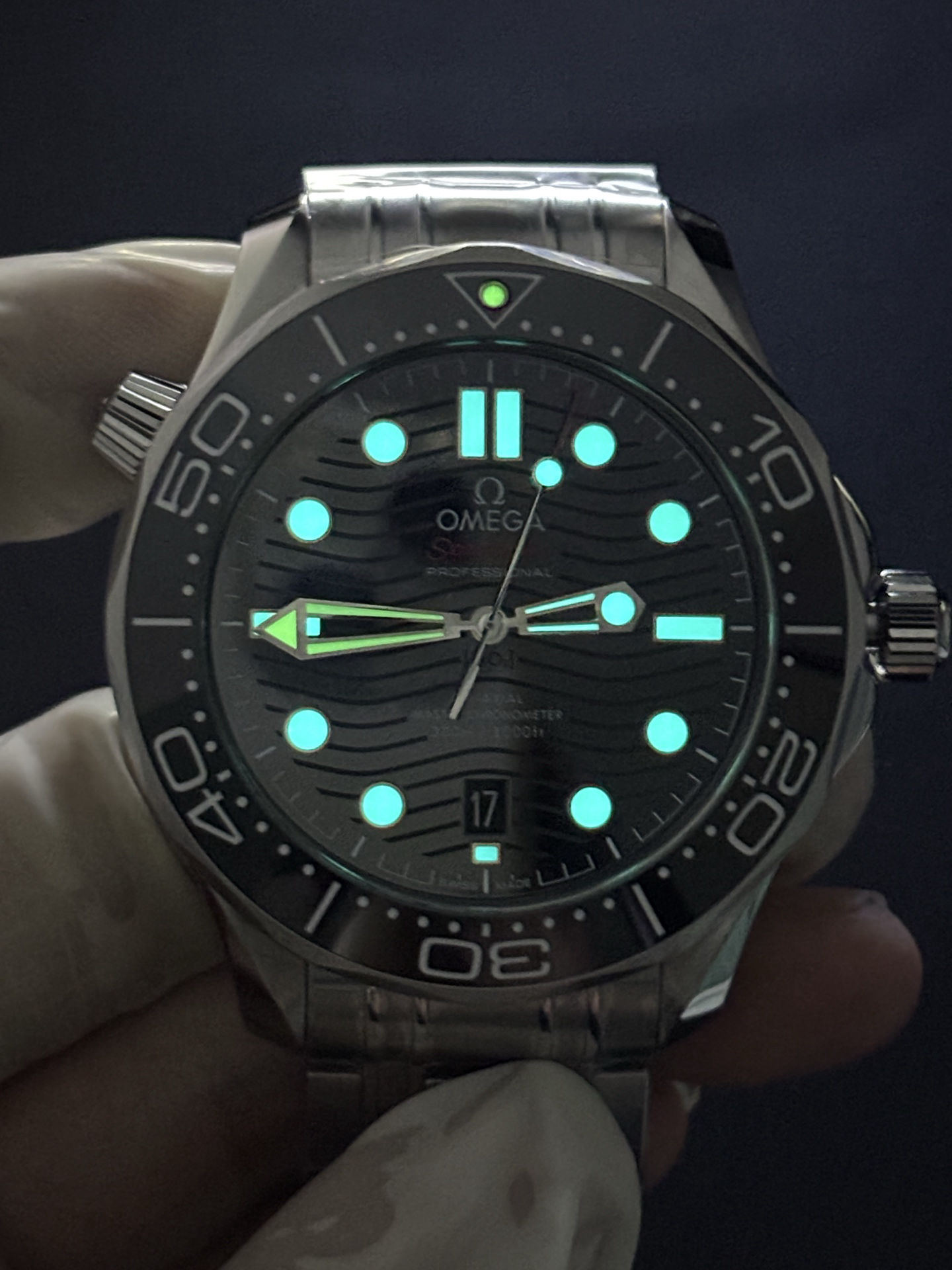 Sleek Omega Seamaster Diver 300M Co-Axial Master Chronometer 42mm 115