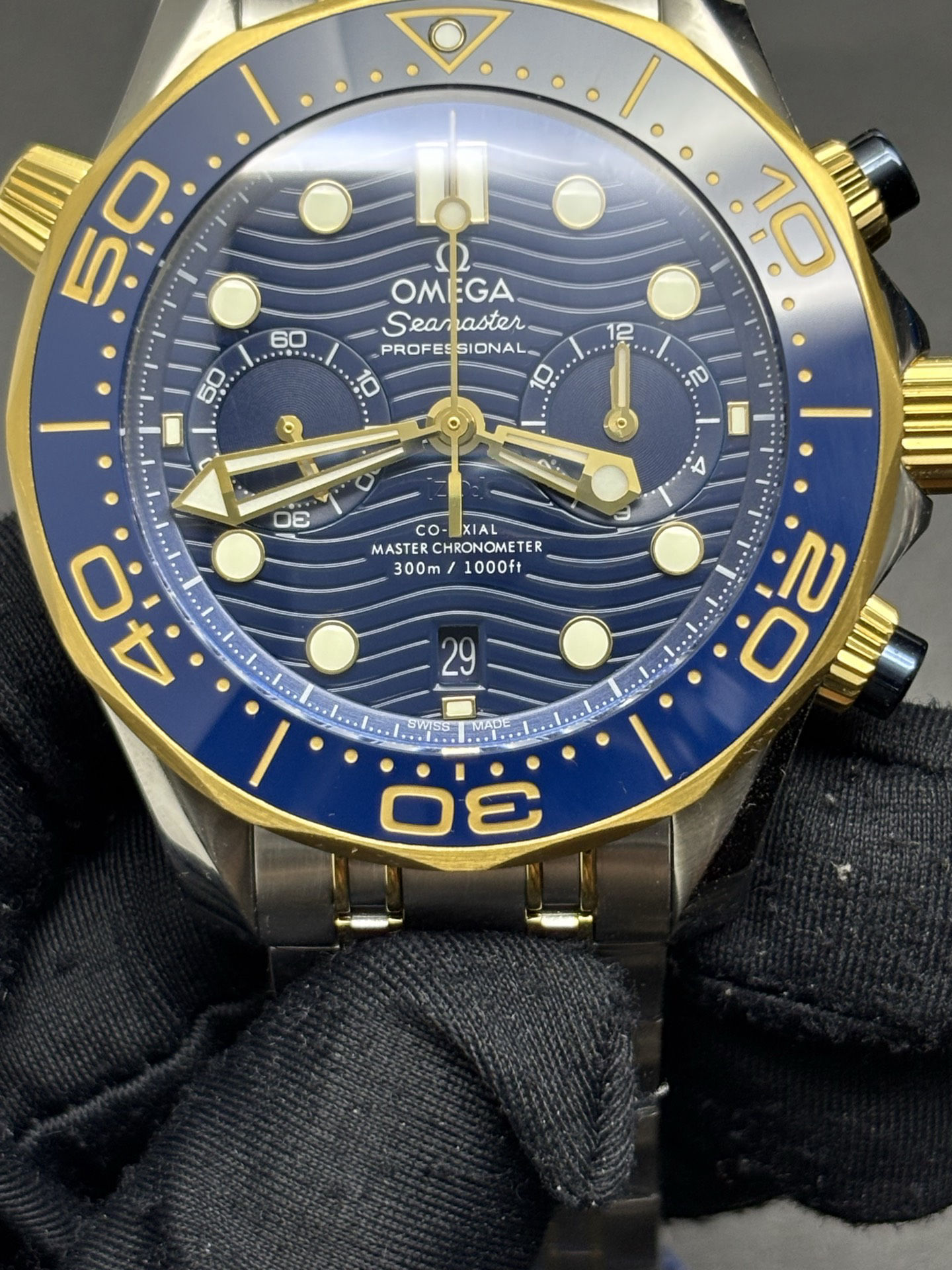 Omega Seamaster Diver 300M Co-Axial Master Chronometer Chronograph Blue Dial Vibrant 124