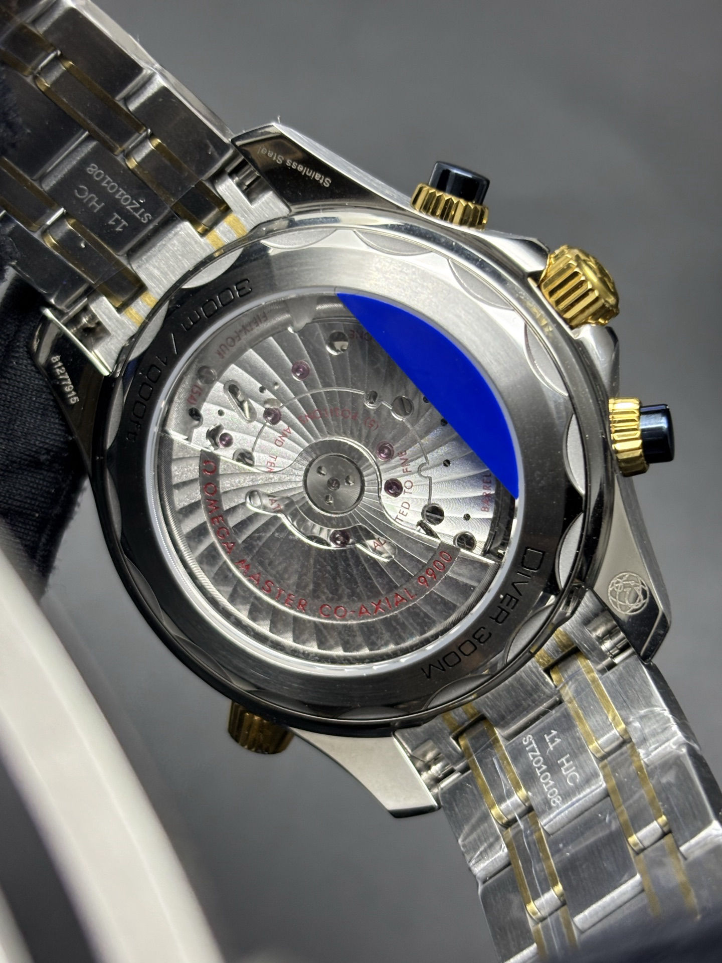 Omega Seamaster Diver 300M Co-Axial Master Chronometer Chronograph Blue Dial Vibrant 124