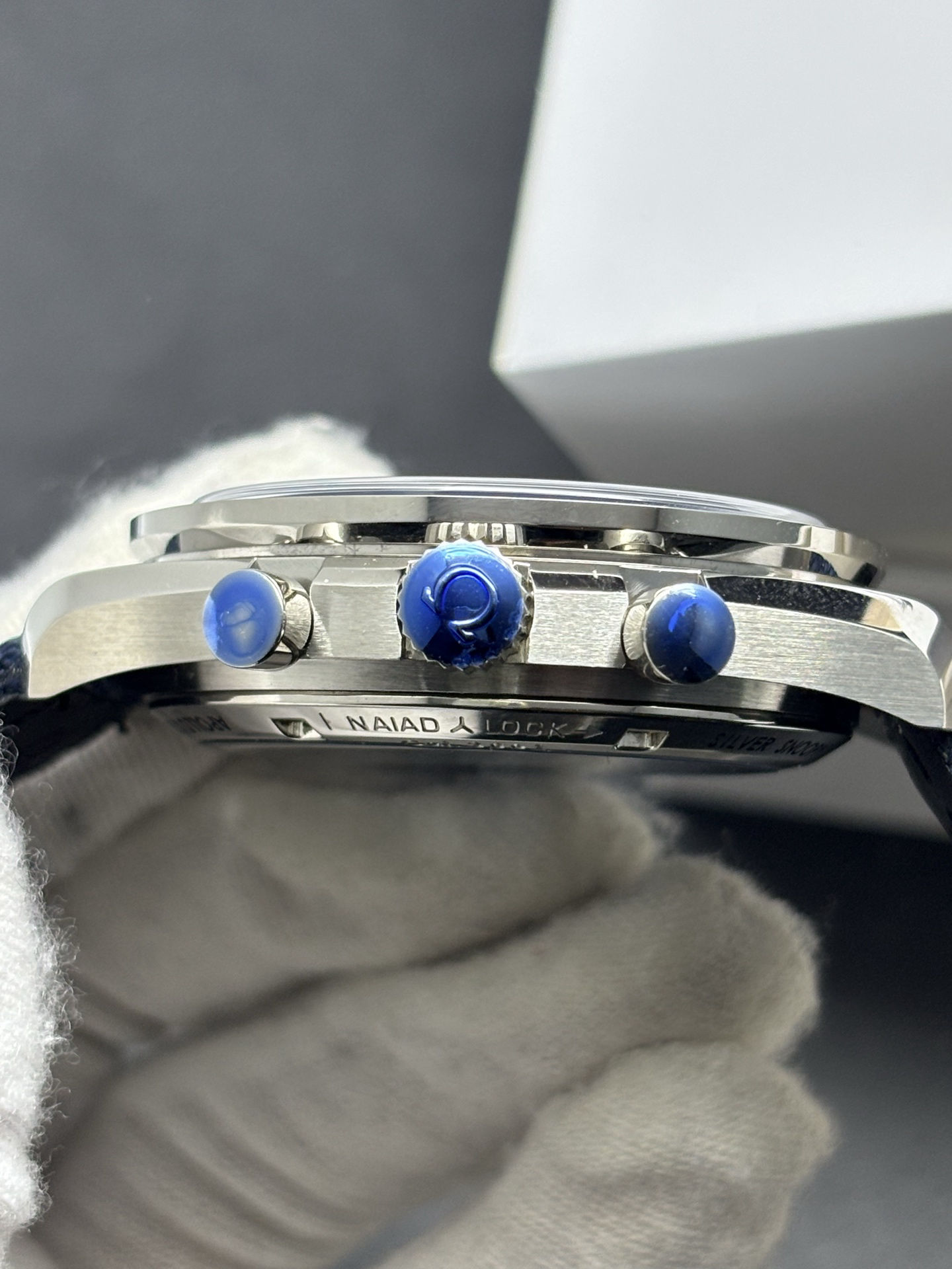 Contemporary Omega Snoopy Award Watch 114