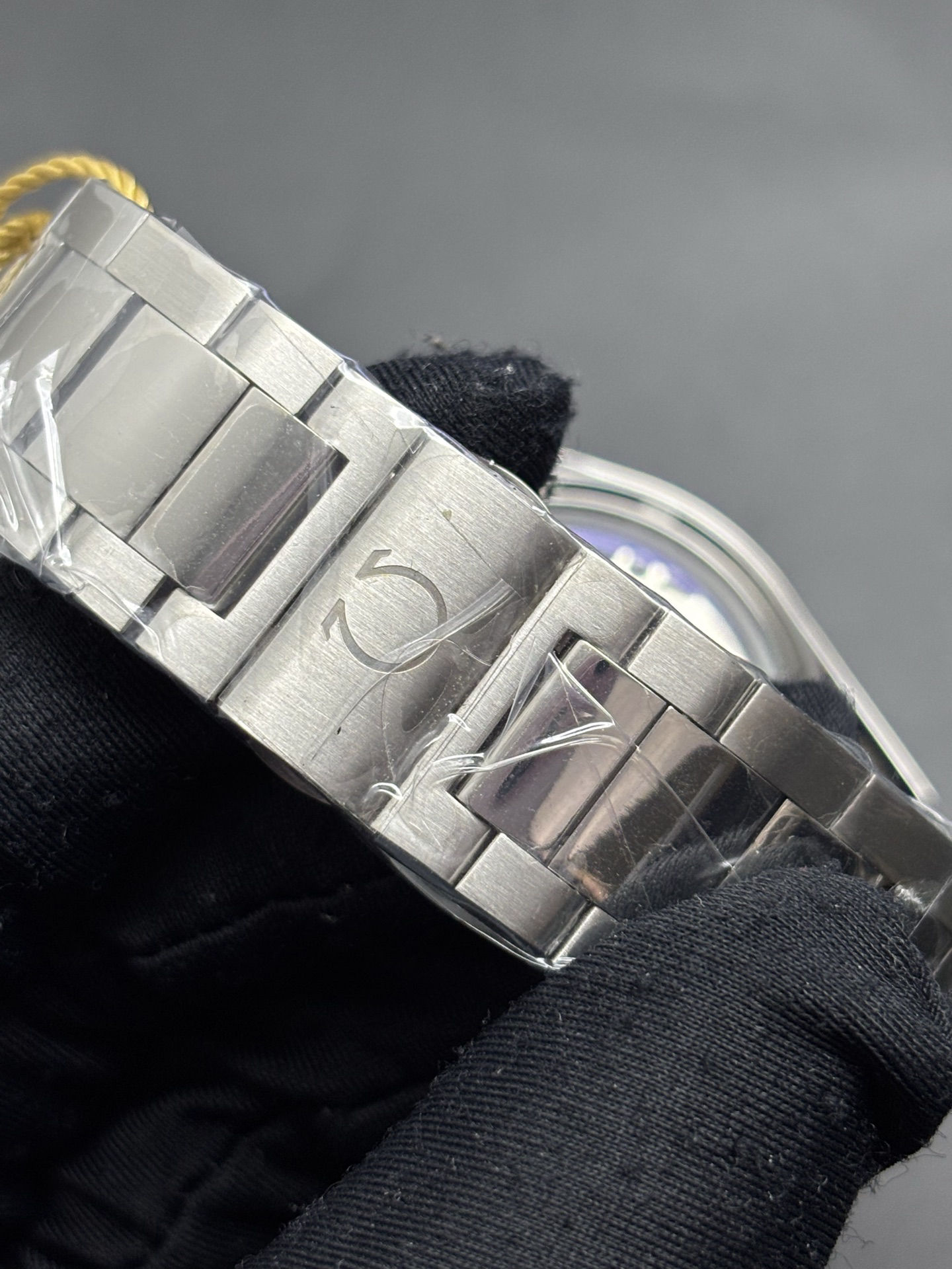 Omega Speedmaster '57 Co-Axial Master Chronometer Chronograph 40.5 mm Resilient 123