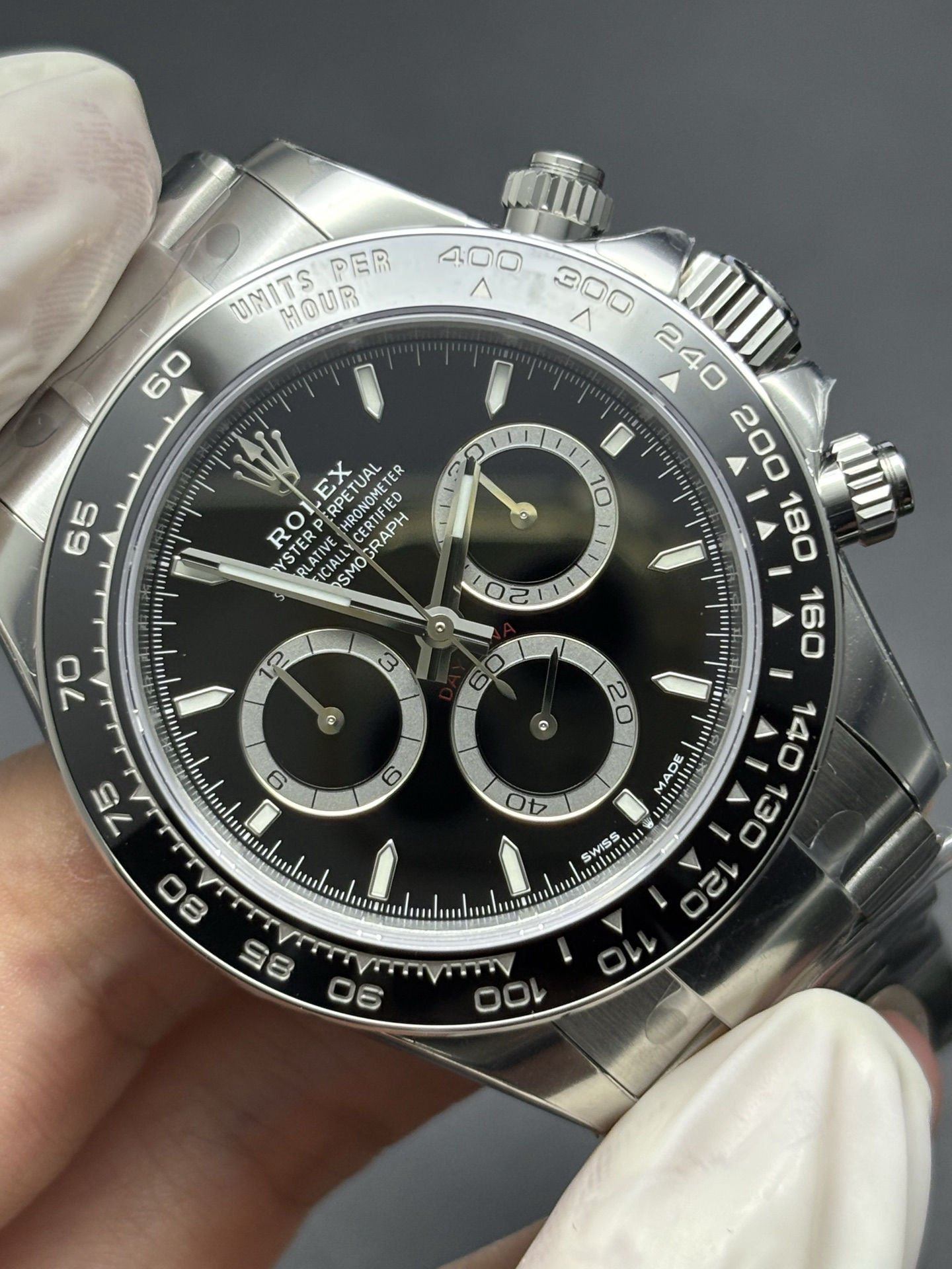 DailyWear Oyster Perpetual Cosmograph Daytona 40mm – Black Dial & Ceramic Bezel 43