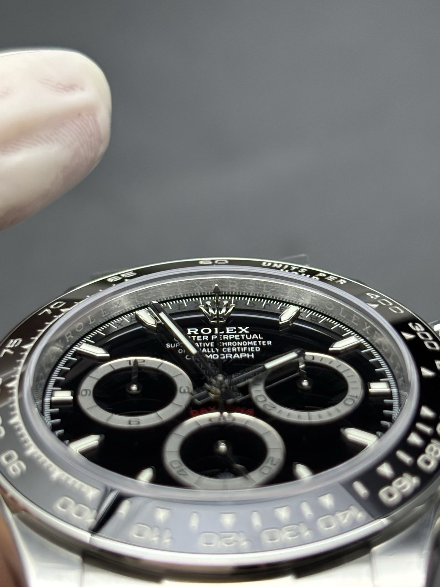 DailyWear Oyster Perpetual Cosmograph Daytona 40mm – Black Dial & Ceramic Bezel 43