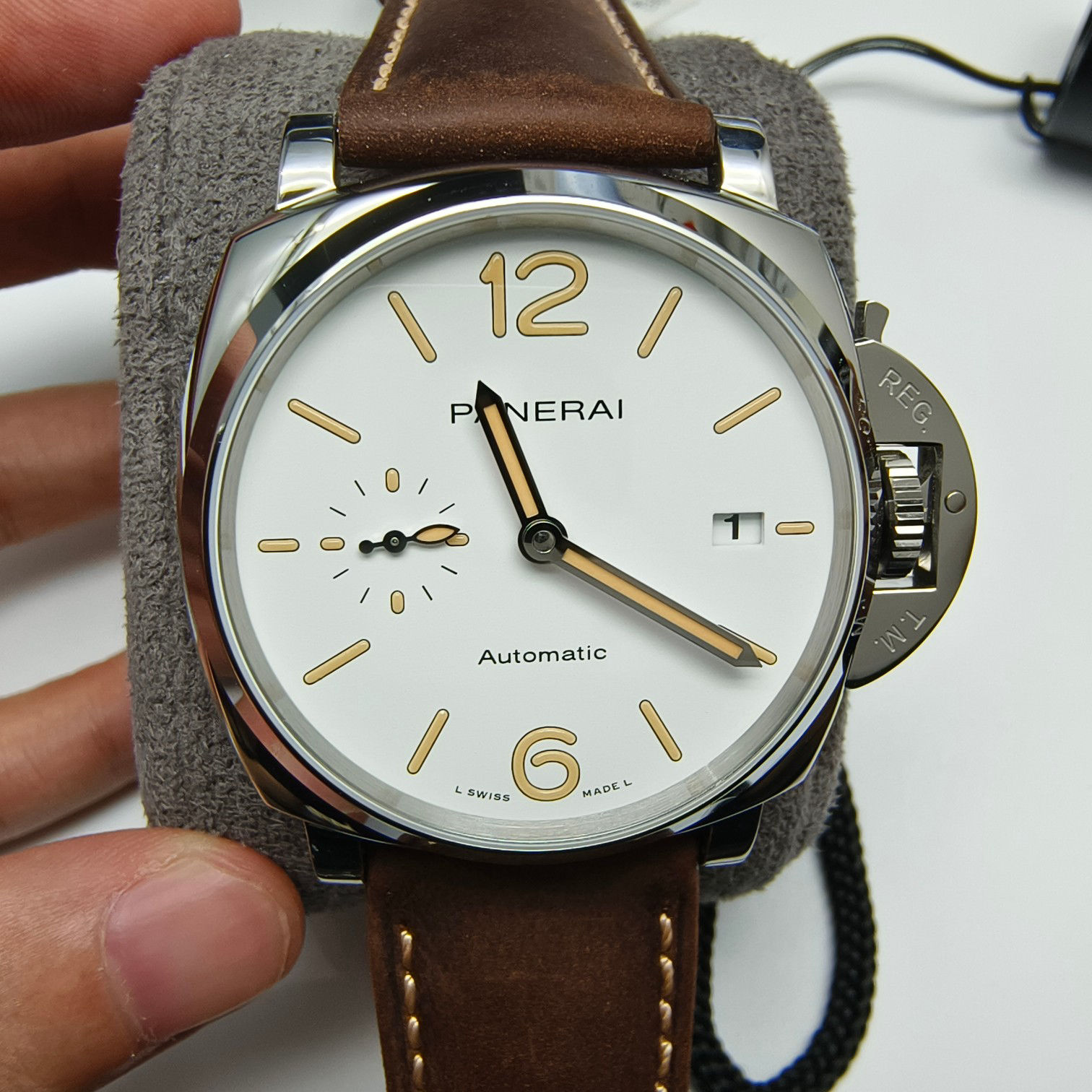 WaterResistant Panerai Luminor Due 42mm PAM01046 White Dial 109