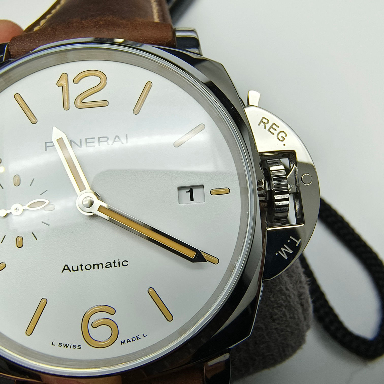 WaterResistant Panerai Luminor Due 42mm PAM01046 White Dial 109