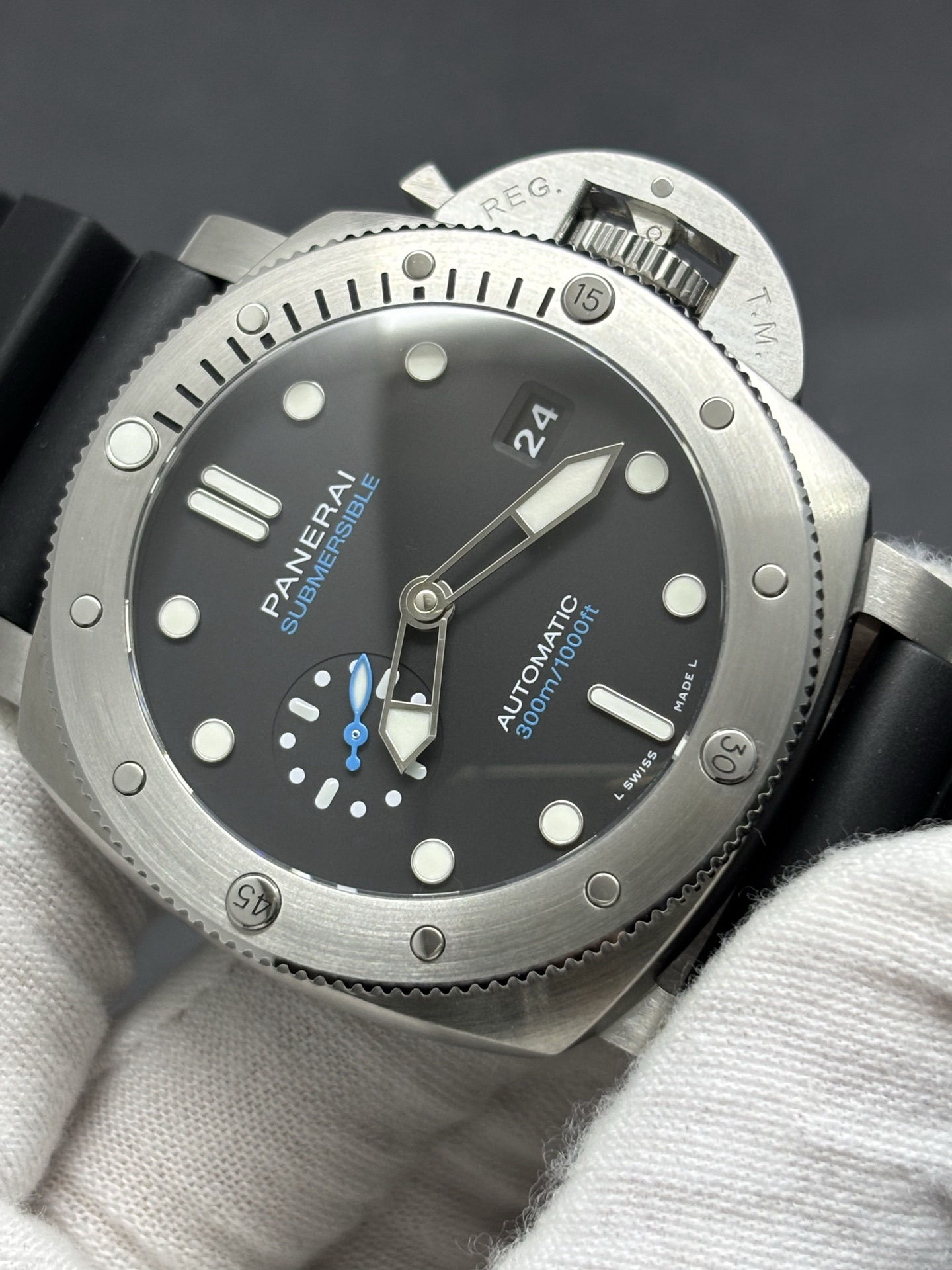 Panerai Submersible Automatic Men's Watch PAM Seasonal 110