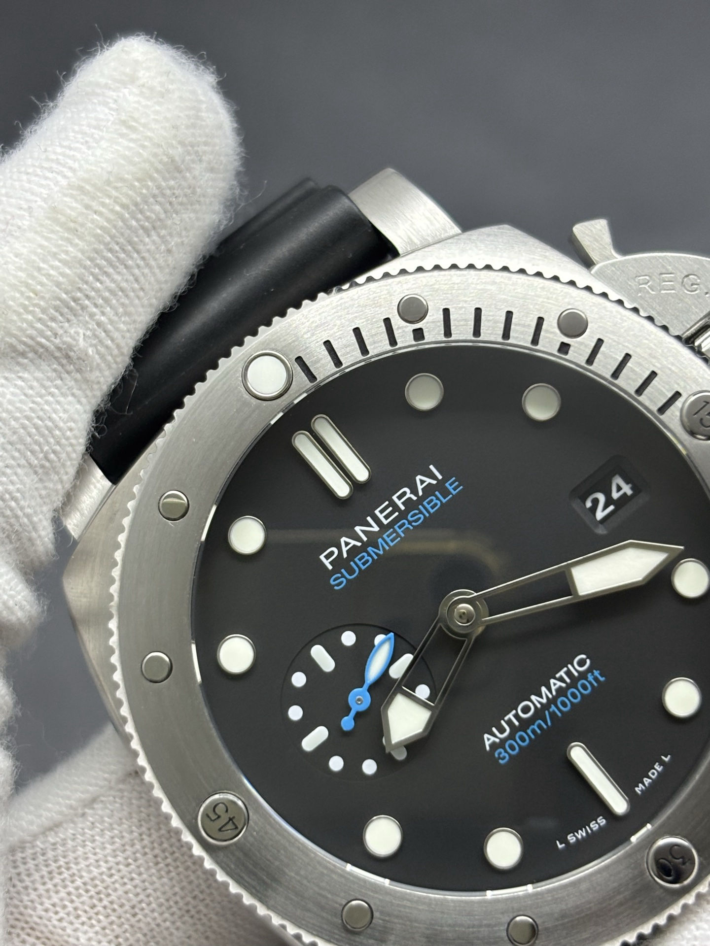 Panerai Submersible Automatic Men's Watch PAM Seasonal 110