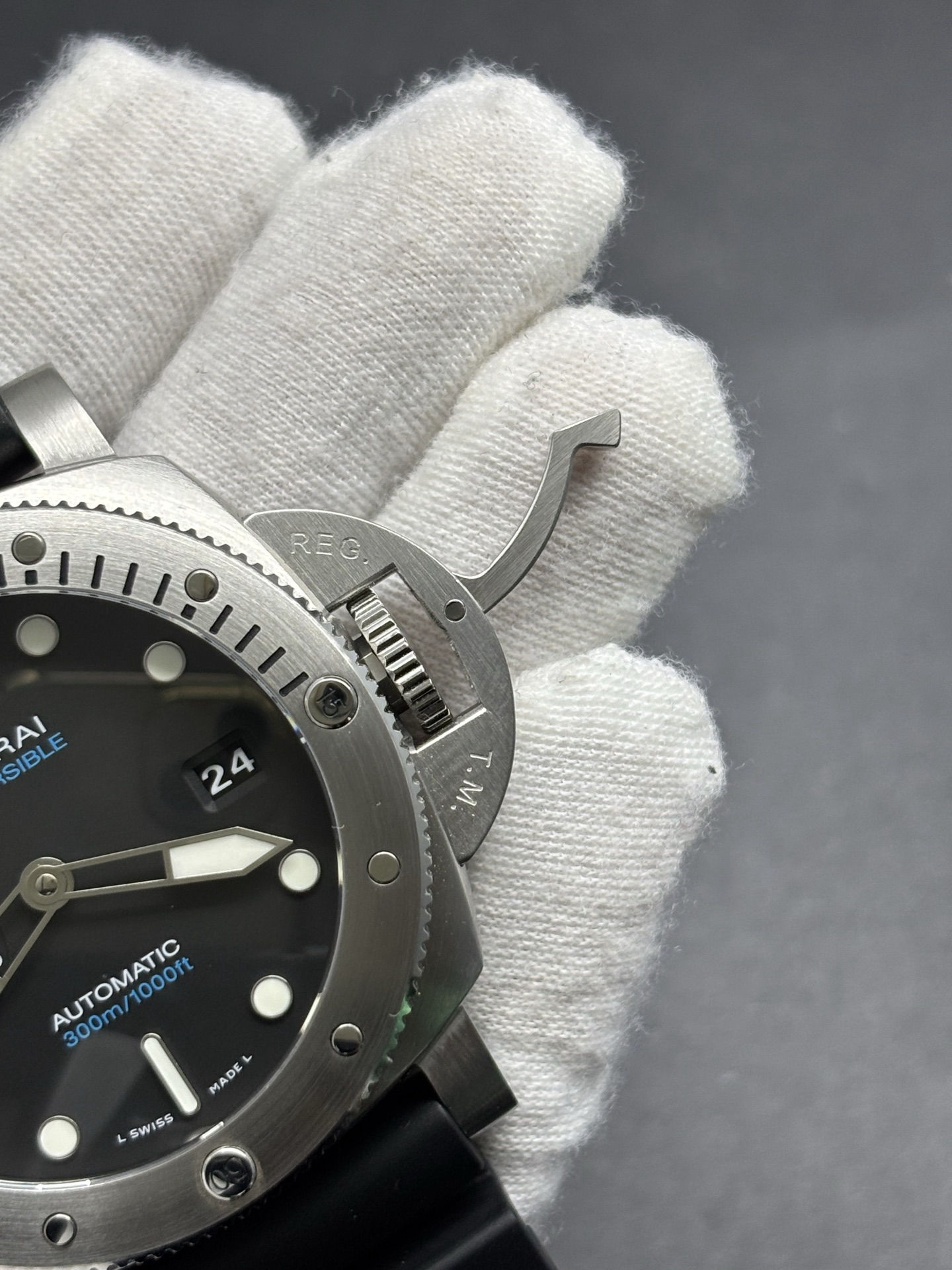 Panerai Submersible Automatic Men's Watch PAM Seasonal 110