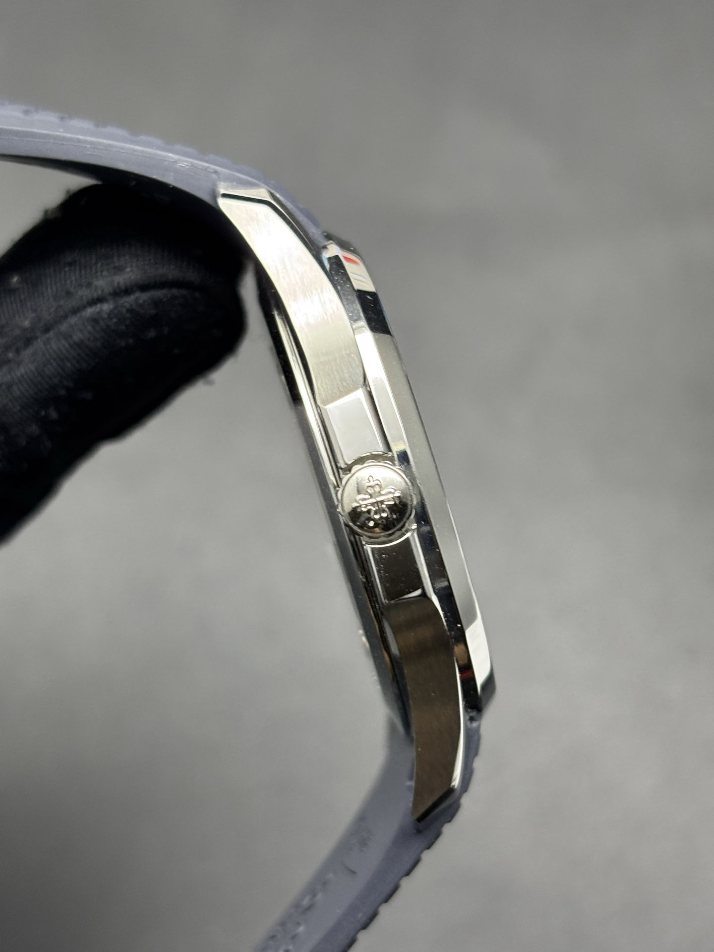 Patek Philippe 5168G-001 Aquanaut 42mm Elegant 79