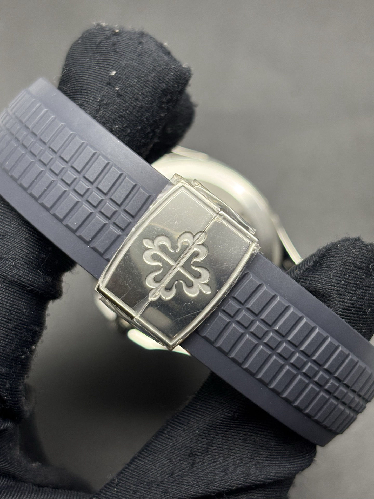 Patek Philippe 5168G-001 Aquanaut 42mm Elegant 79