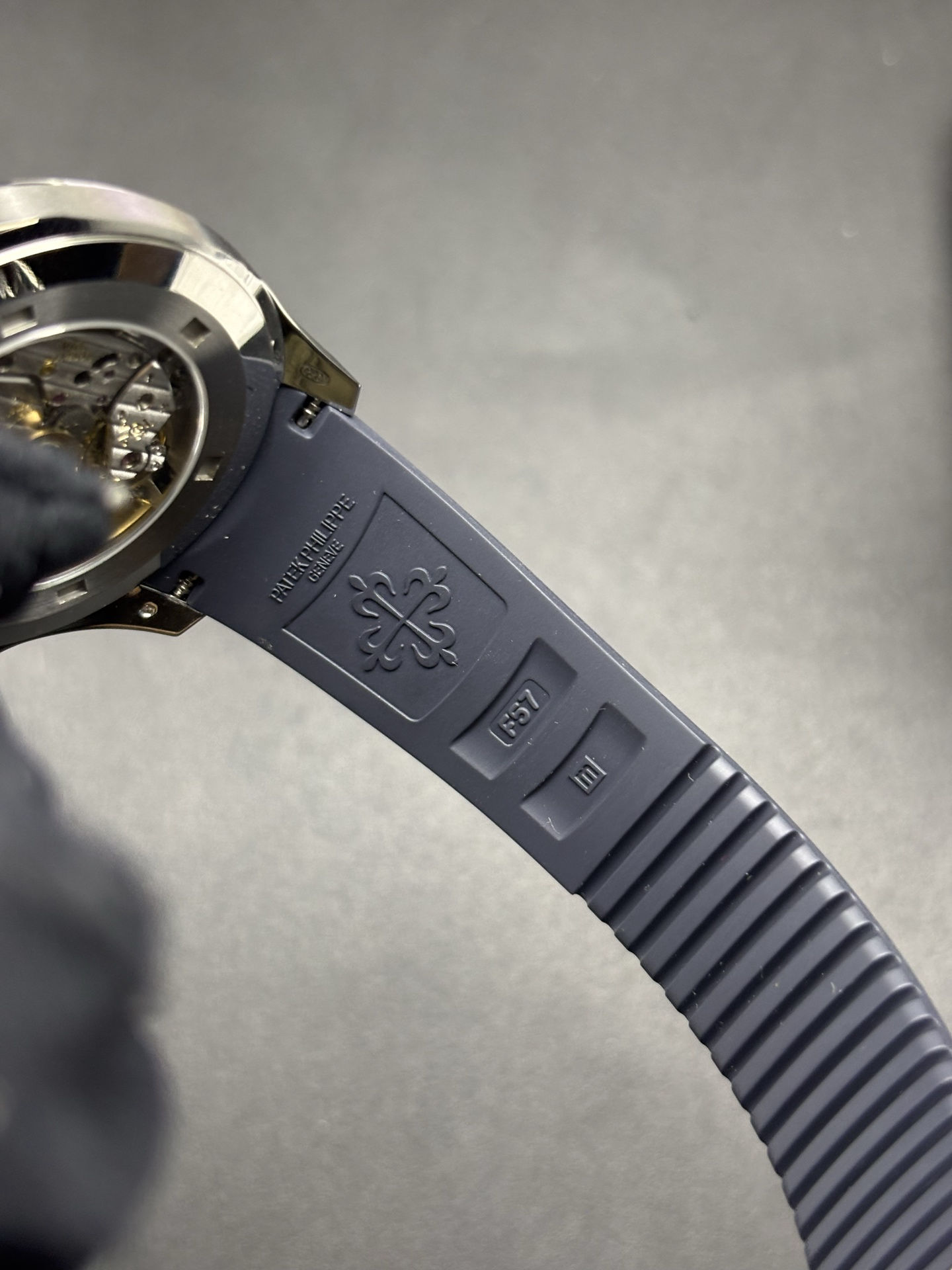Patek Philippe 5168G-001 Aquanaut 42mm Elegant 79