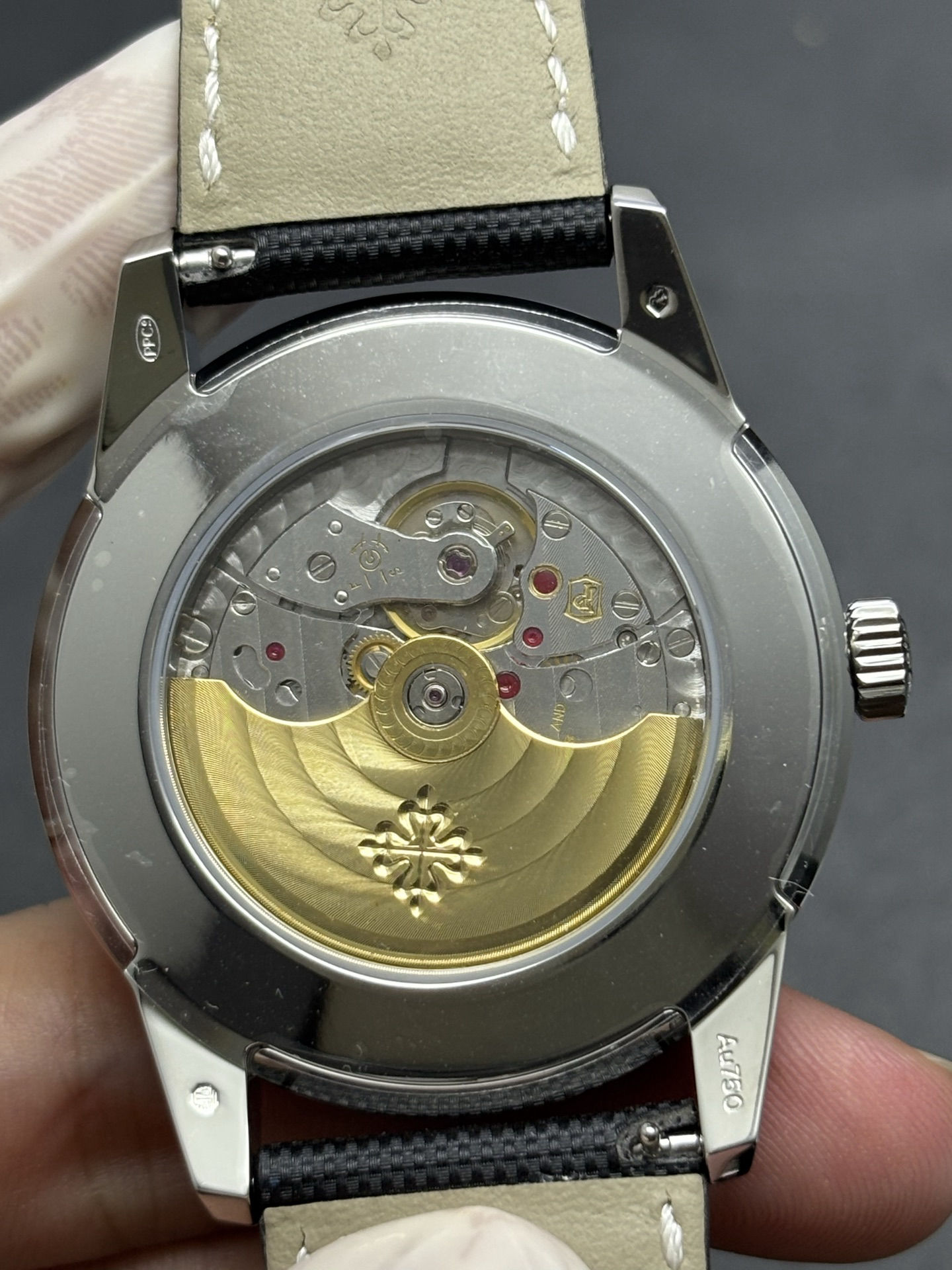Patek Philippe Calatrava 5226G- Original 90