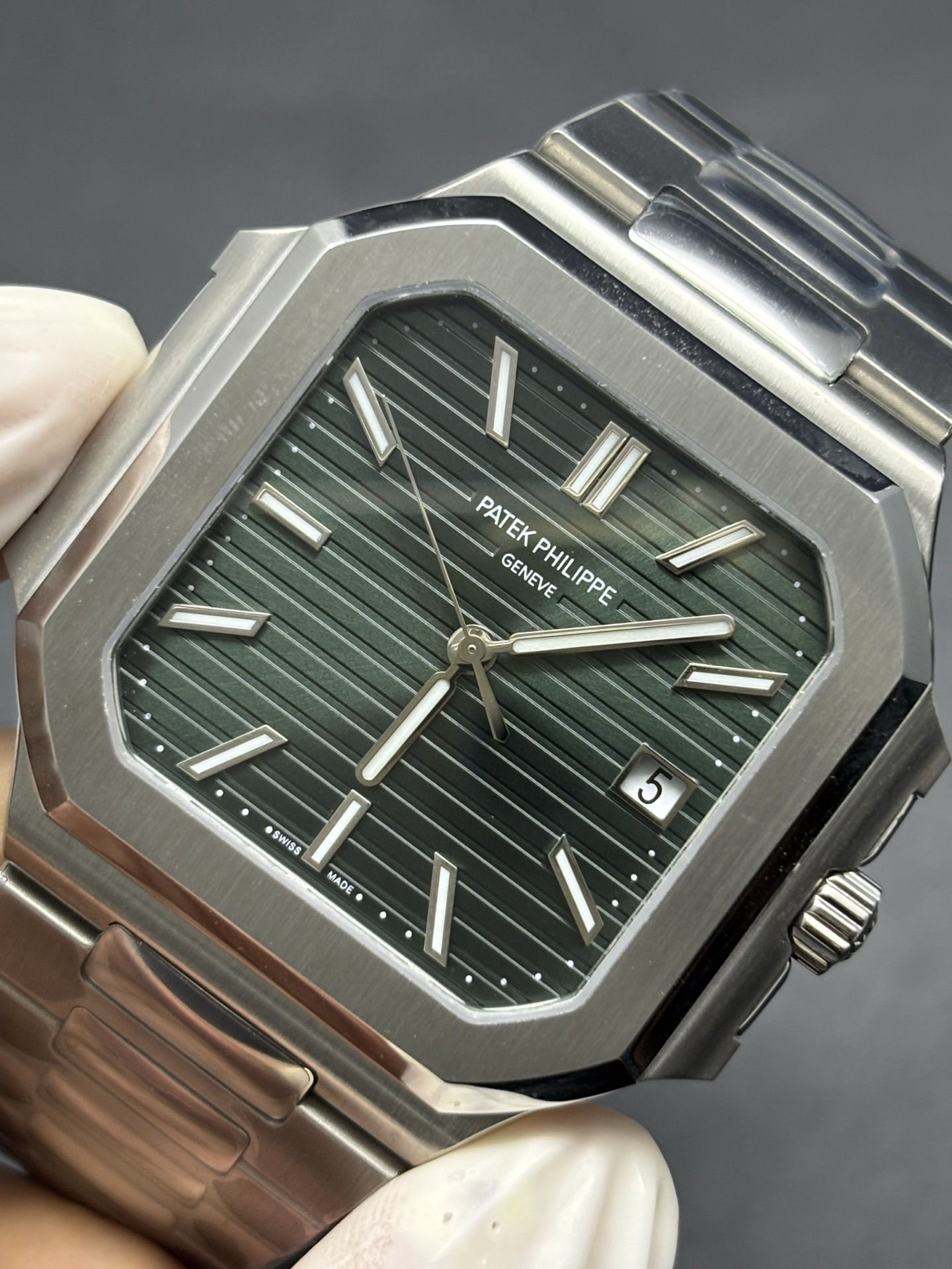 Lightweight Patek Philippe Cubitus Green Dial Self-winding Watch 95