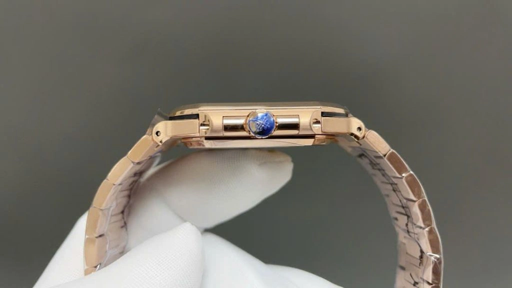 Patek Philippe Cubitus Self-winding Rose Gold SmoothTexture 97