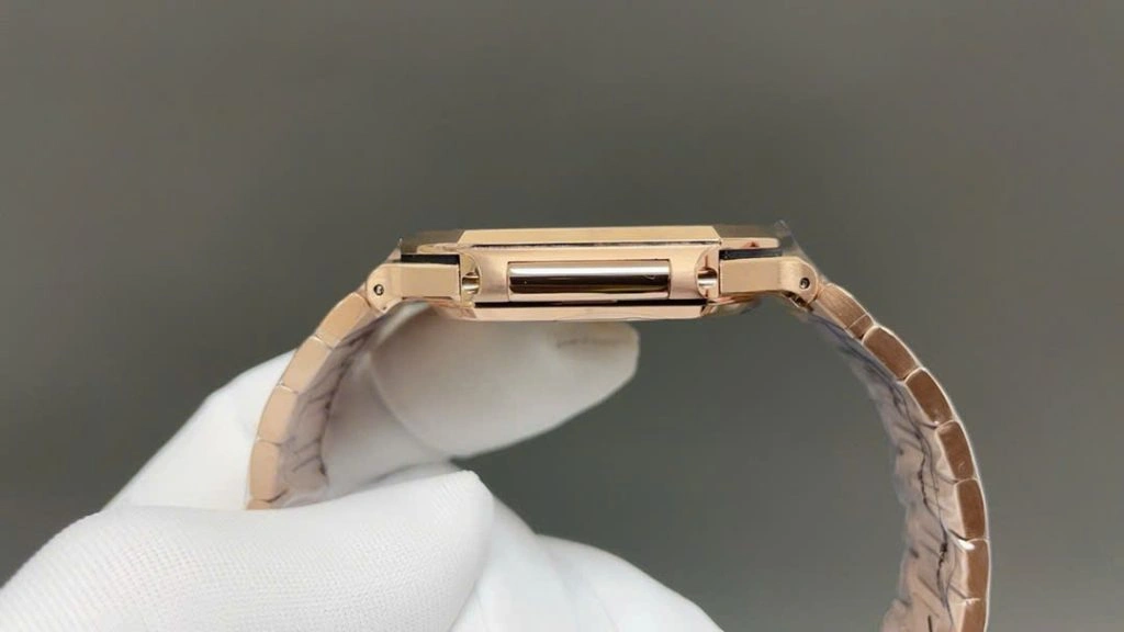 Patek Philippe Cubitus Self-winding Rose Gold SmoothTexture 97