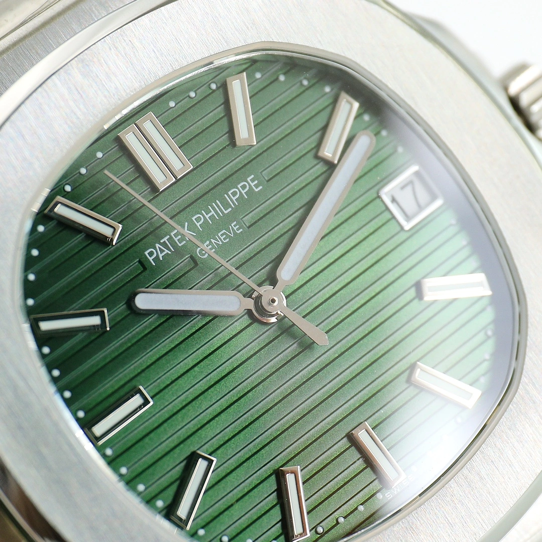 Resilient Patek Philippe  Series 5711 Nautilus Green Dial 99
