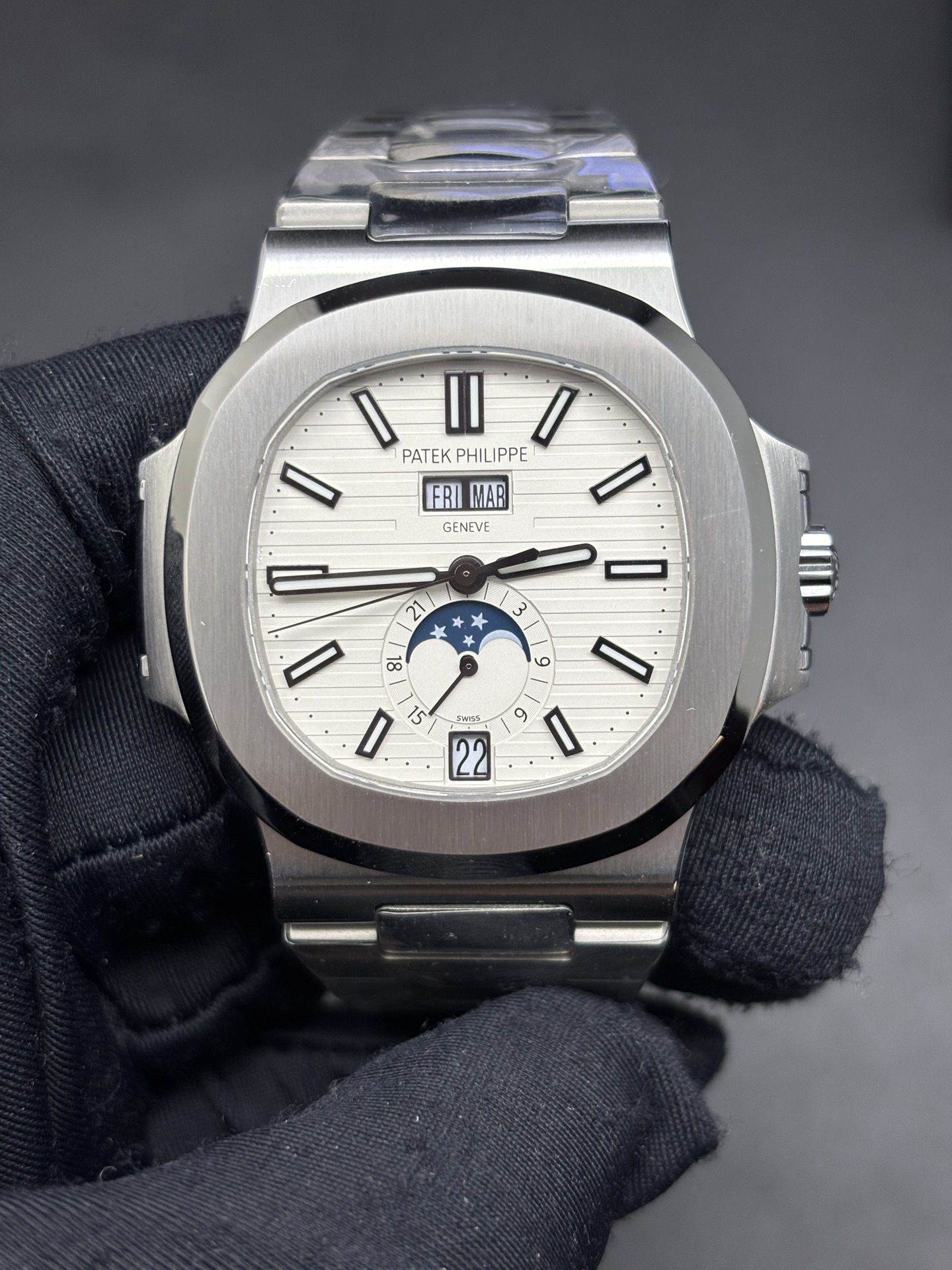Patek Philippe Nautilus Annual Calendar 5726 1A- Durable 88
