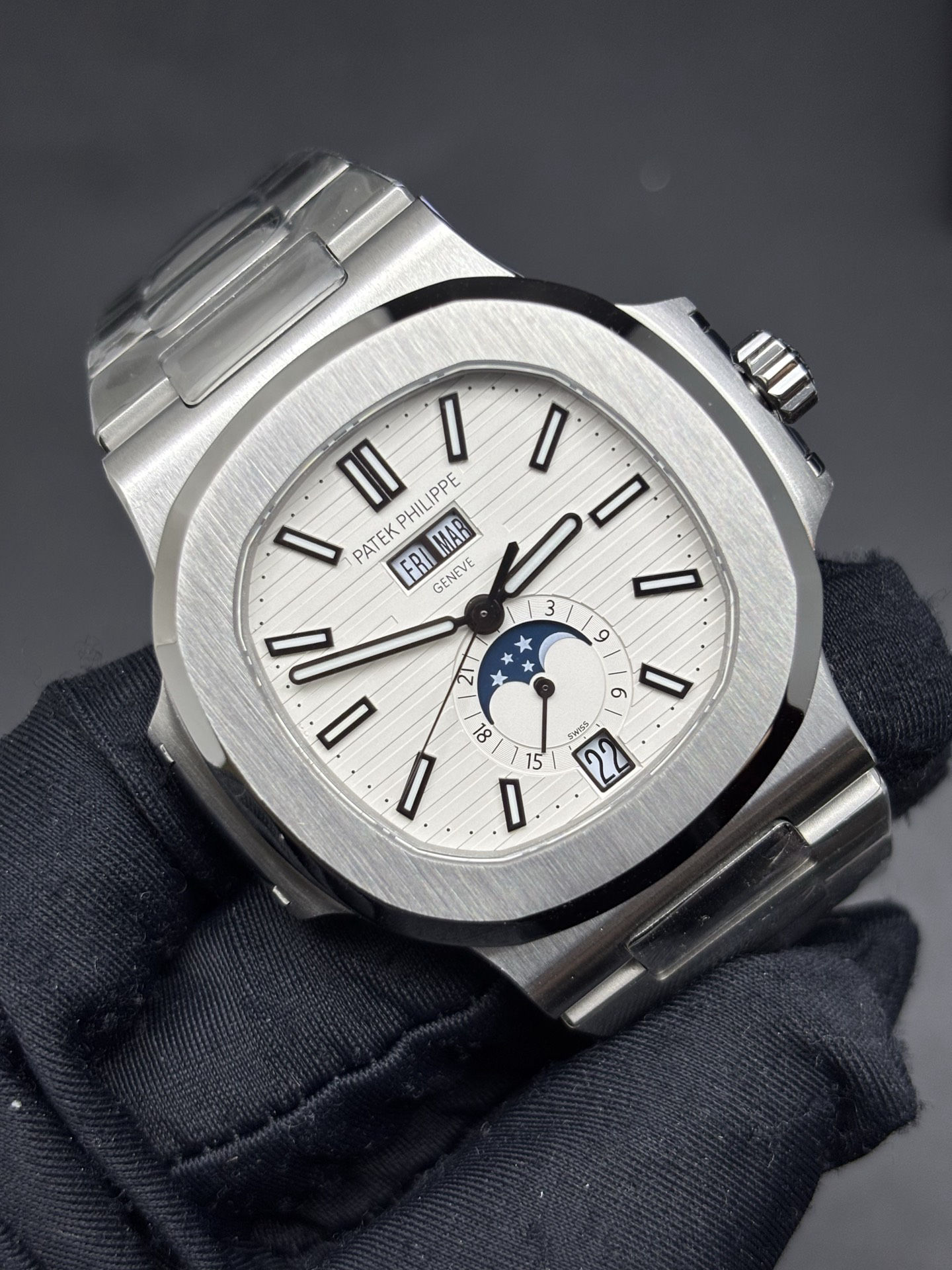 Patek Philippe Nautilus Annual Calendar 5726 1A- Durable 88