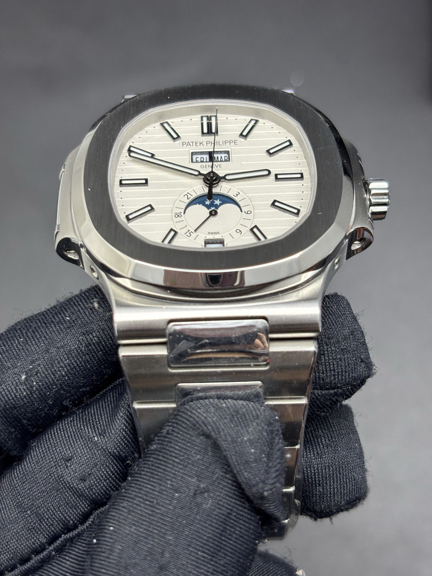 Patek Philippe Nautilus Annual Calendar 5726 1A- Durable 88