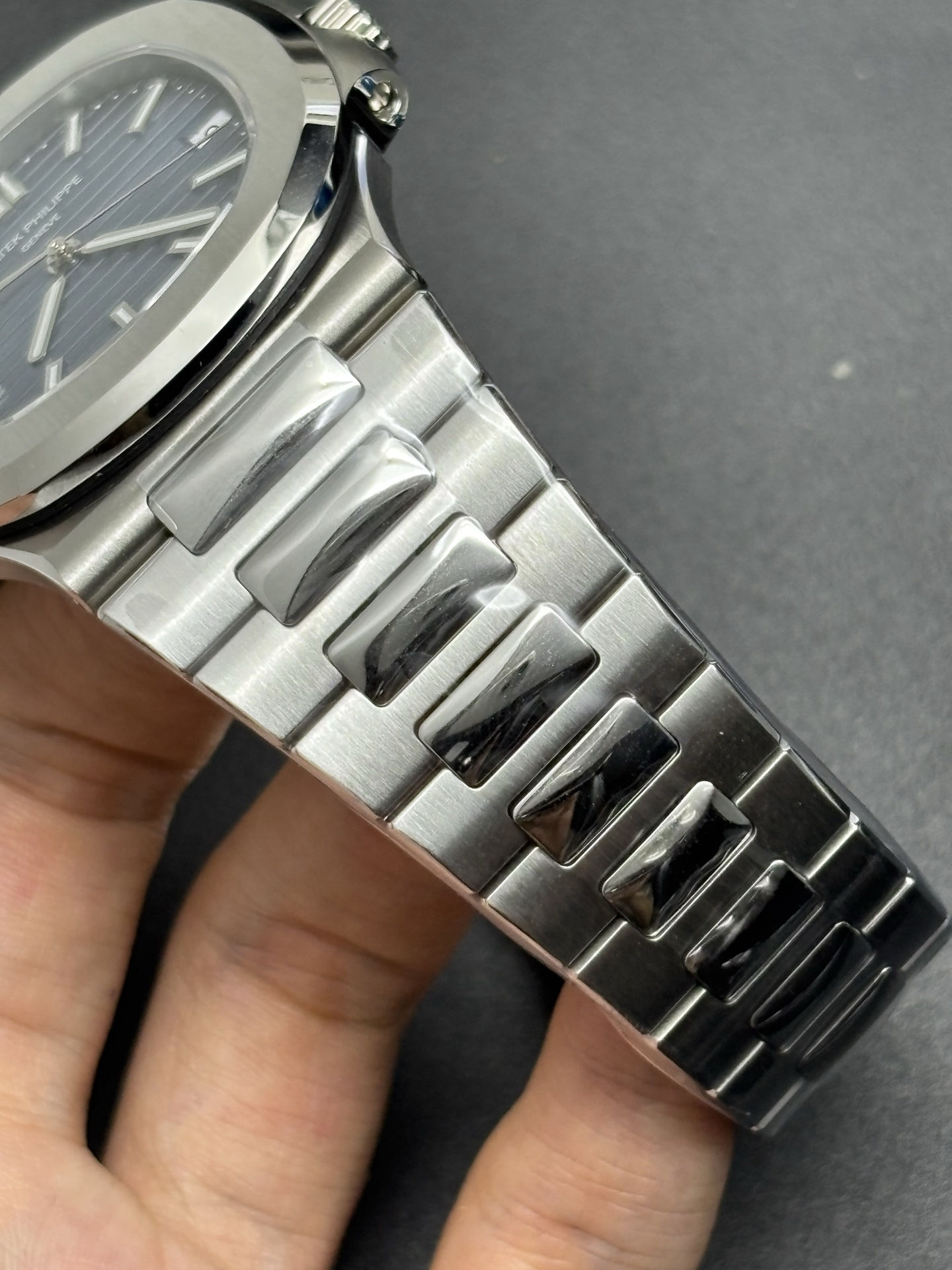 Patek Philippe Nautilus Blue Dial Durable 103