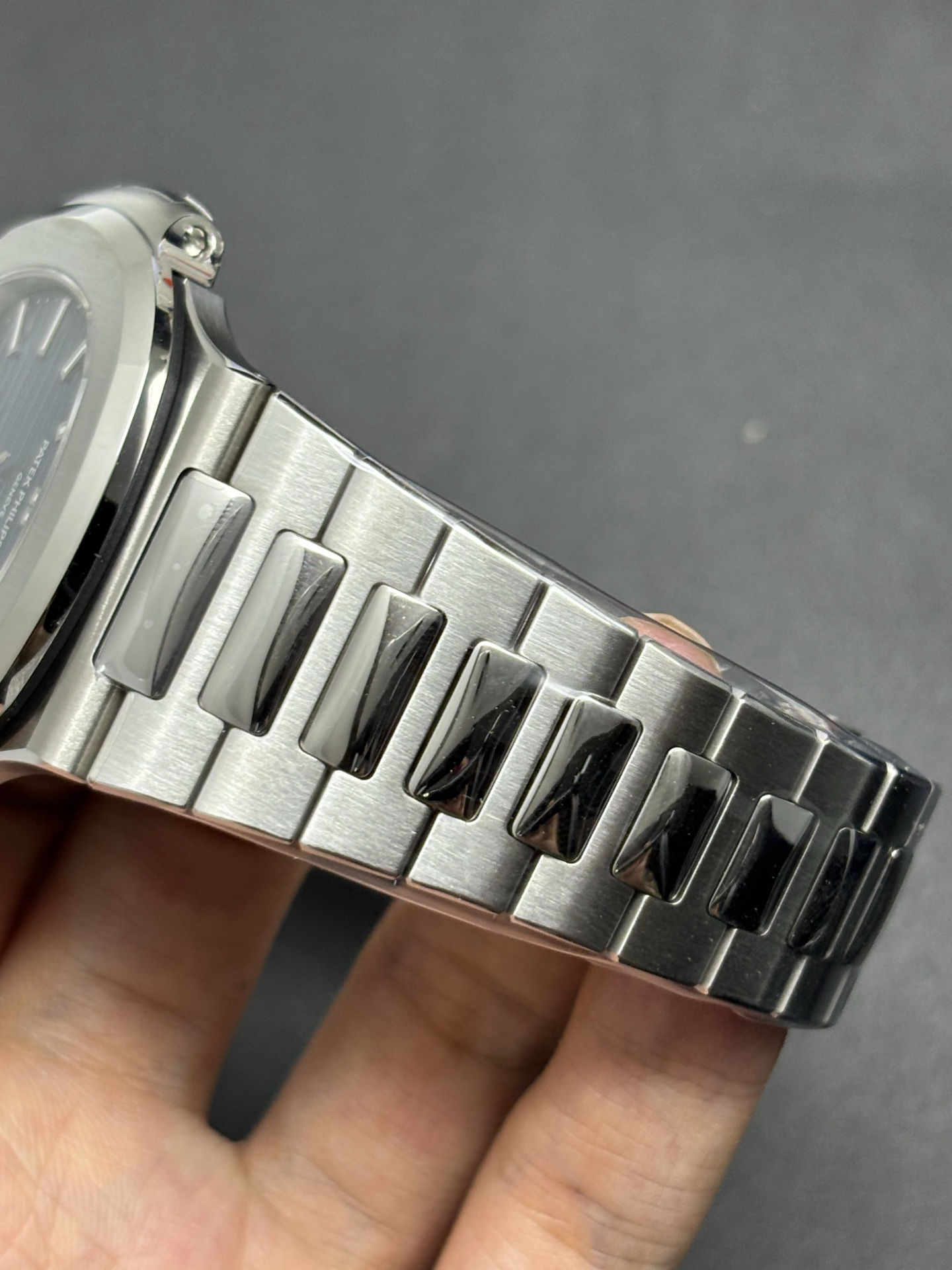 Patek Philippe Nautilus Blue Dial Durable 103