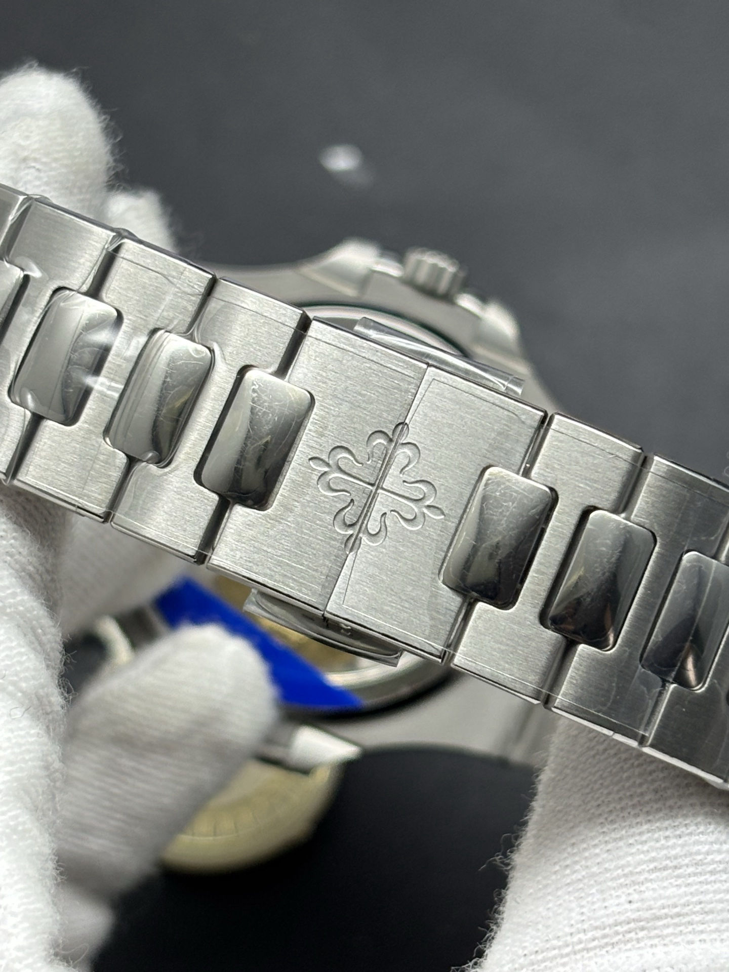 Snug Patek Philippe Nautilus Moon Phase Calendar Blue Dial 78