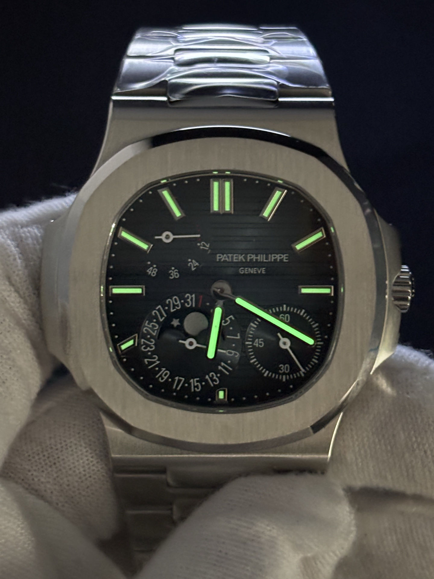 Snug Patek Philippe Nautilus Moon Phase Calendar Blue Dial 78