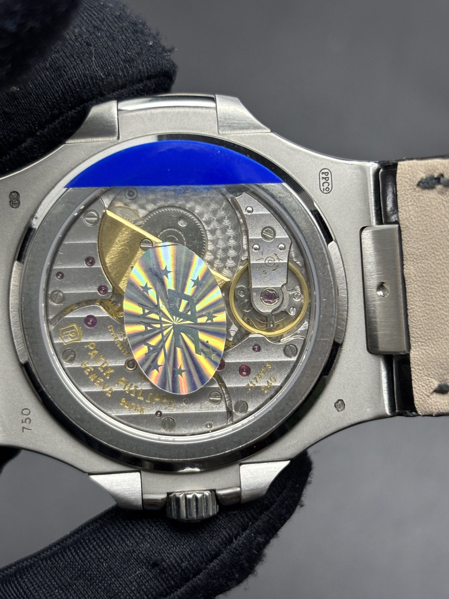 Patek Philippe Nautilus Moon Phase Calendar Silver Dial Durable 87