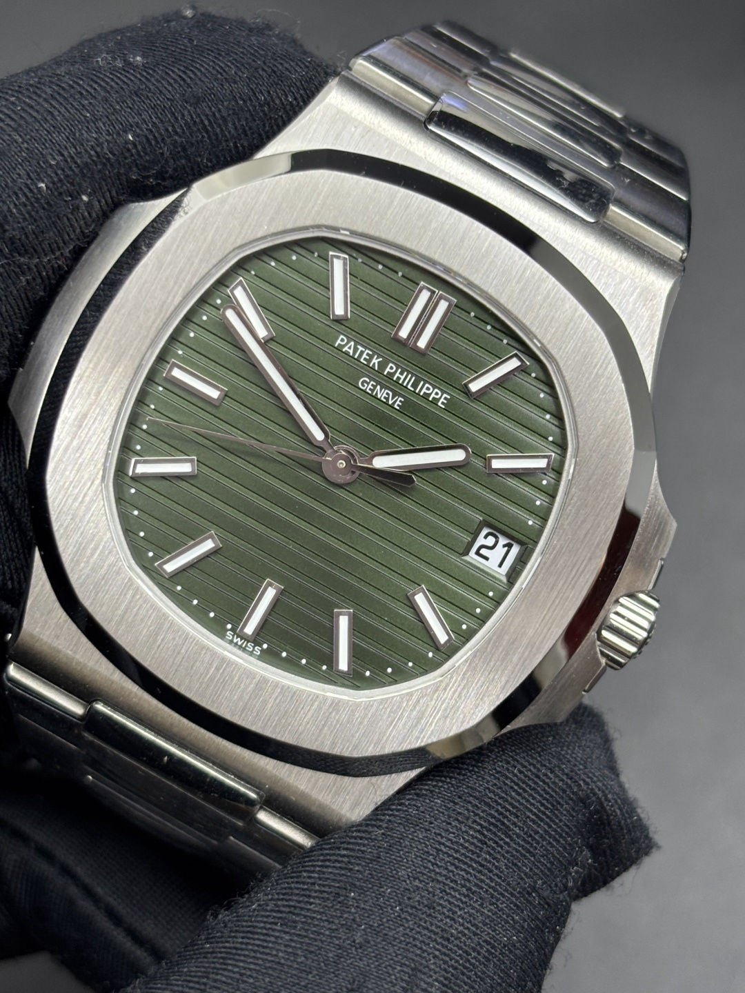 Functional Patek Philippe Nautilus Reference 5711 1A-014 Olive-Green Sunburst Dial 94