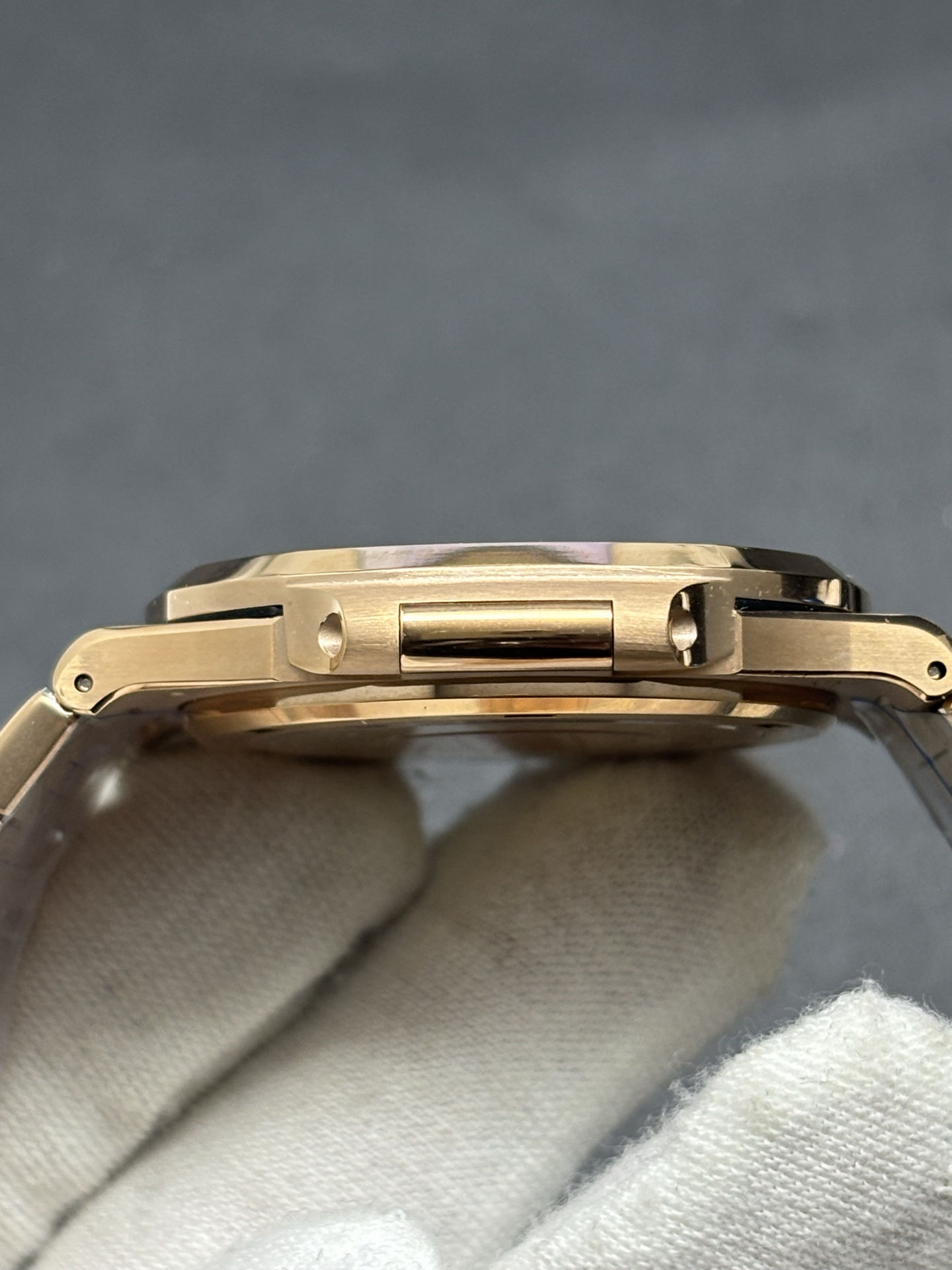 OnTrend Patek Philippe Nautilus Rose Gold 5711 1R- 82