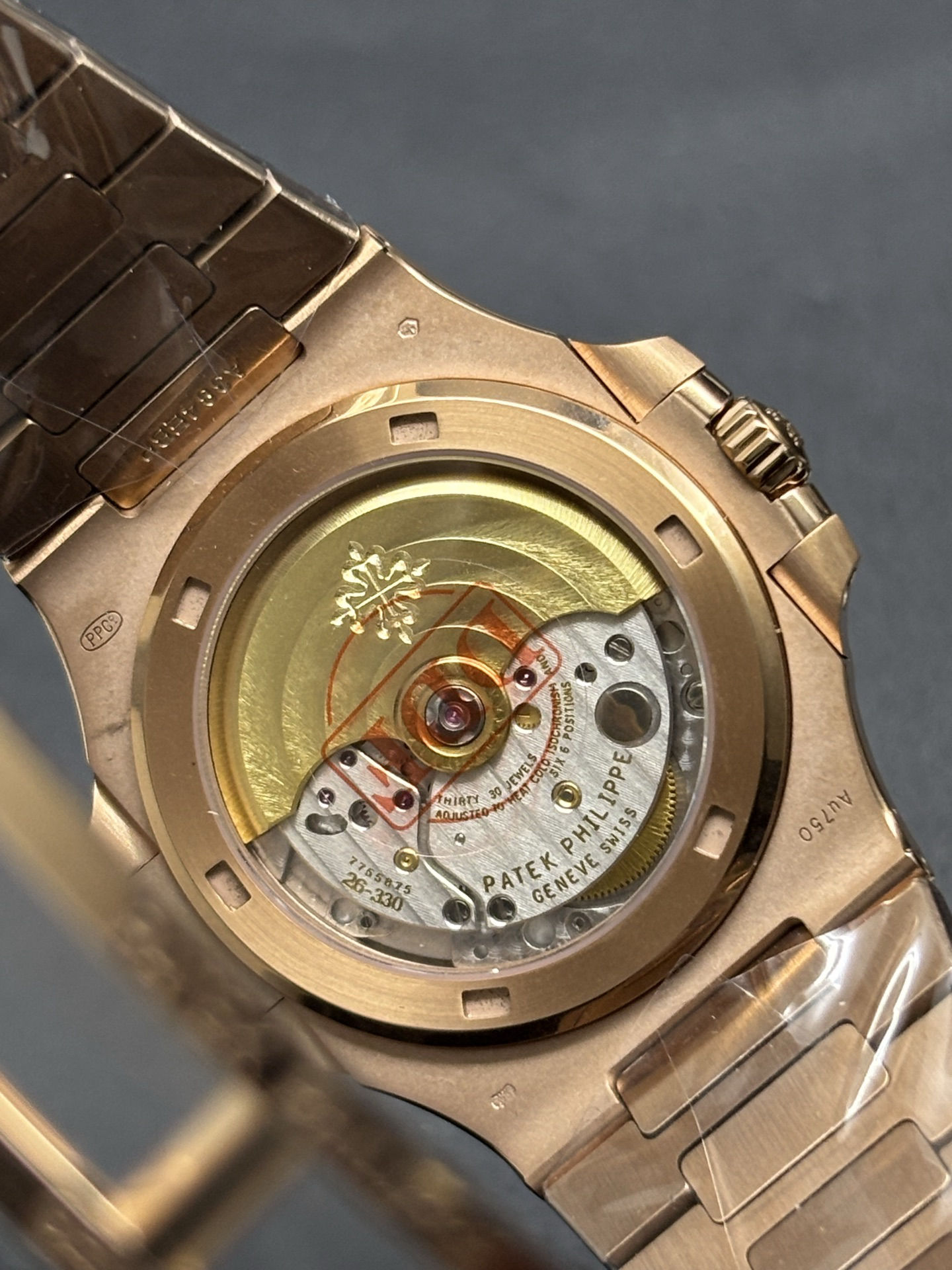 OnTrend Patek Philippe Nautilus Rose Gold 5711 1R- 82