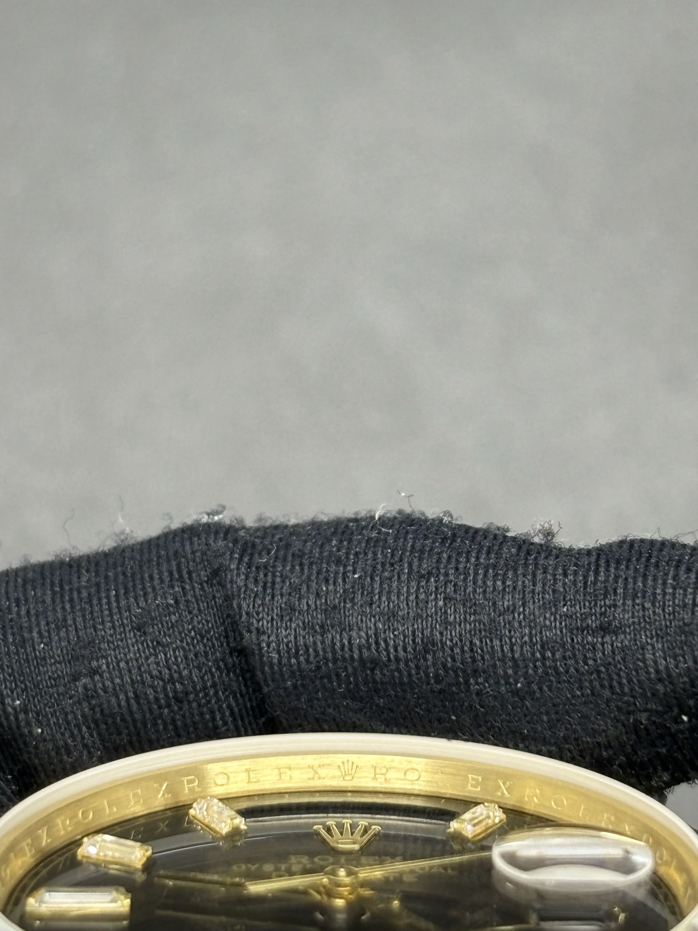 Comfortable Rolex Day-Date 40mm 228238 in 18k Yellow Gold 52