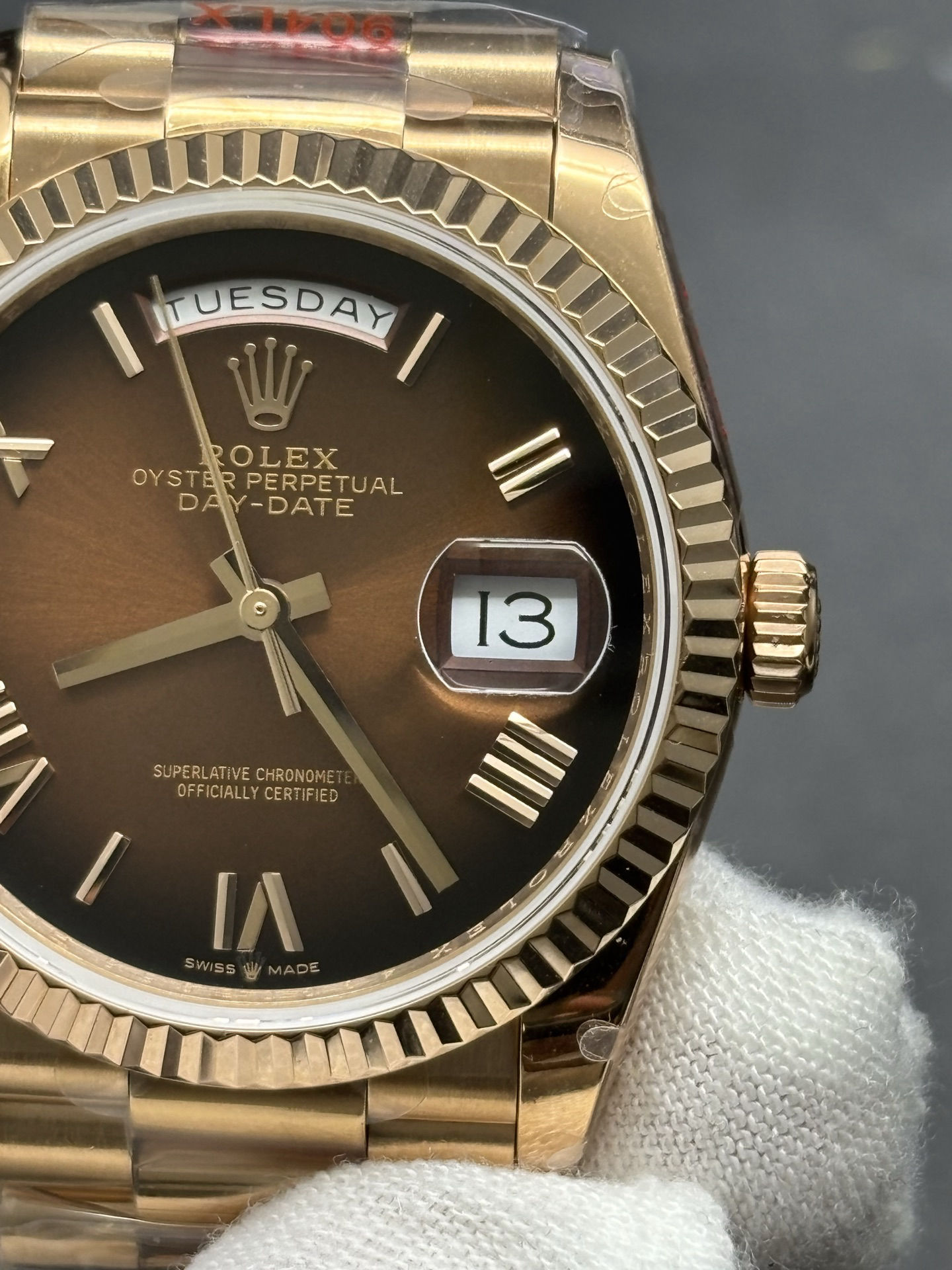 Rolex Day-Date 40mm Watch in 18k Everose Gold Chocolate Dial Affordable 56