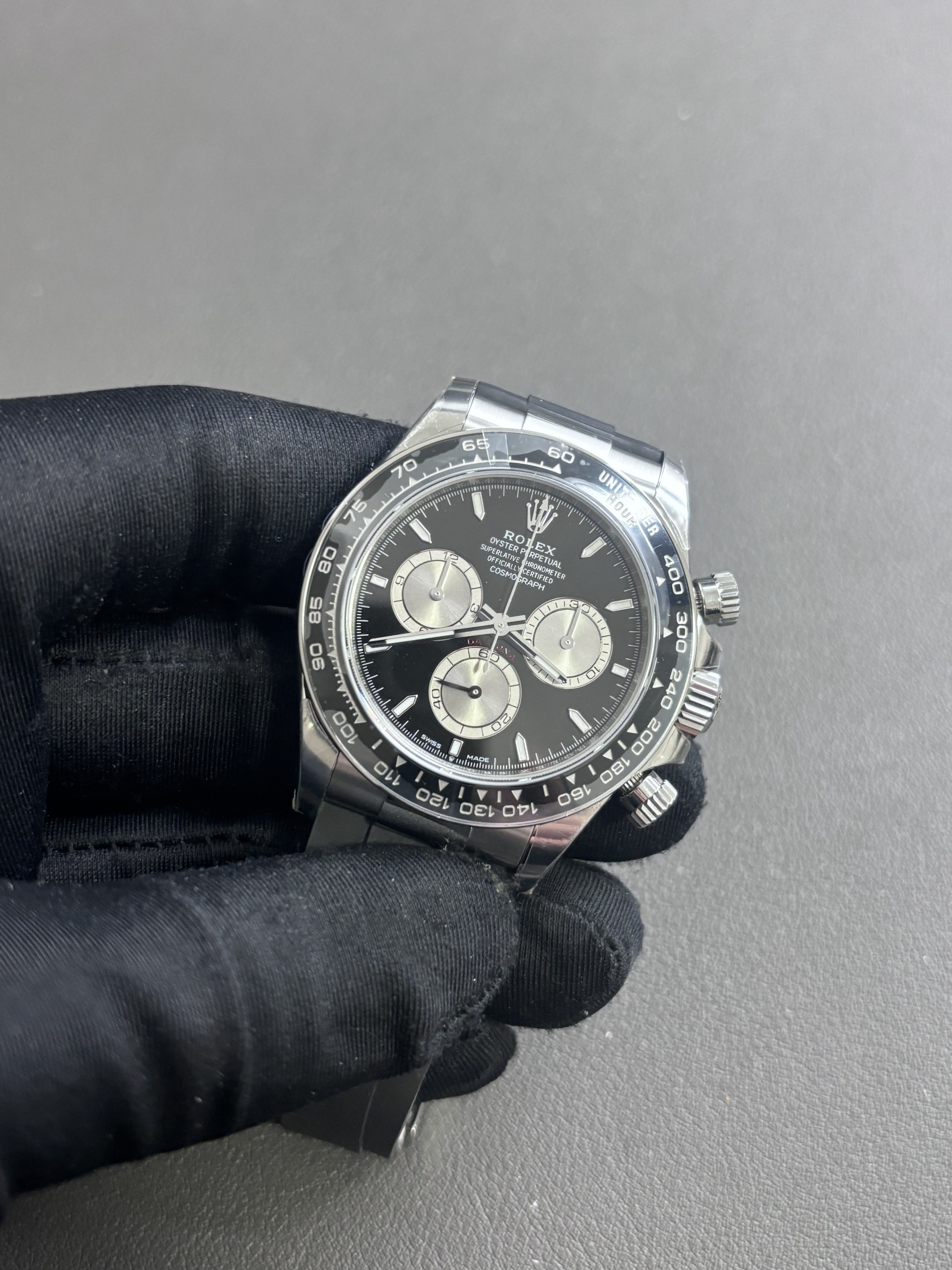 Classic Rolex Daytona Cosmograph Daytona 126519LN black 70