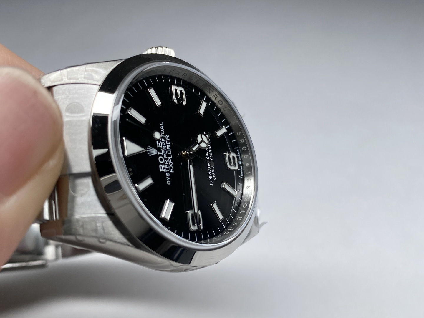 Tailored Rolex Explorer Watch in Oyster steel 40mm 31