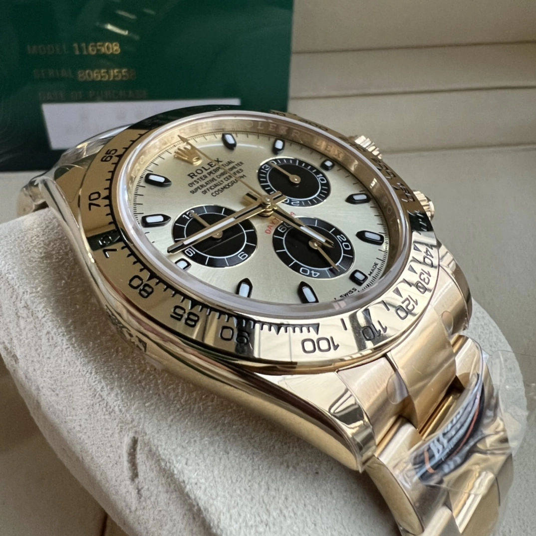 Elegant Rolex Gold Daytona Cosmograph Daytona 40mm Champagne Dial 20