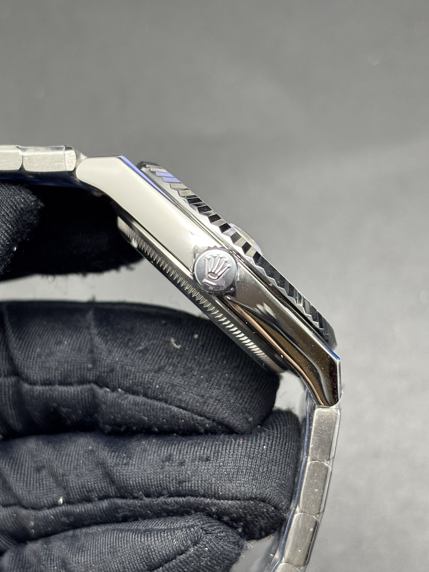 Sleek Rolex Land-Dweller Fluted Bezel 36mm – Ref 127334- 72