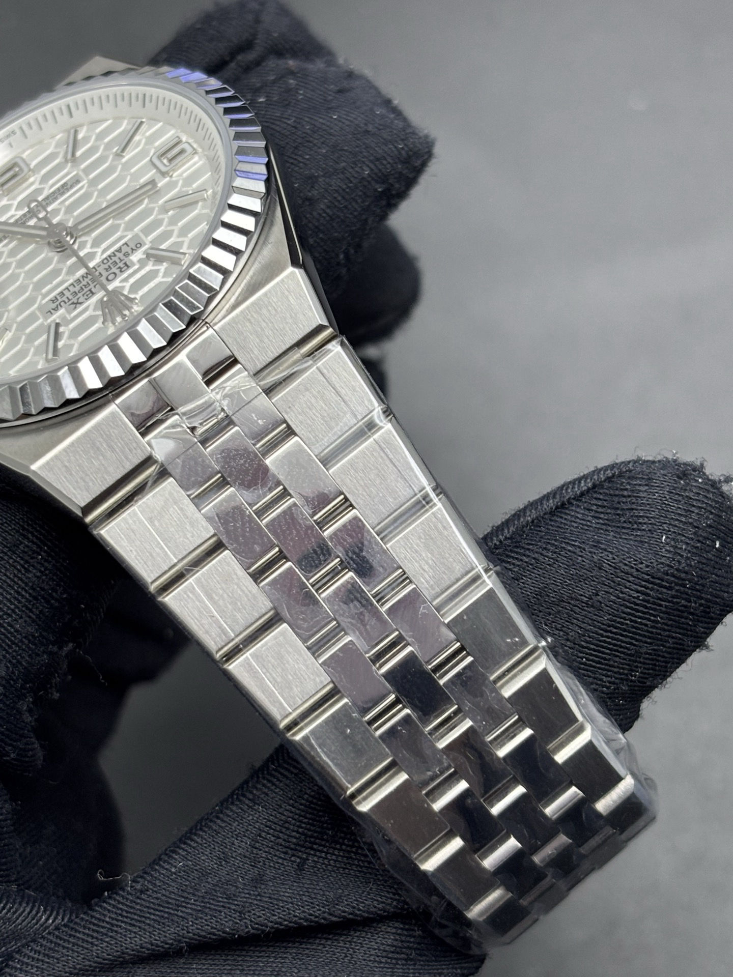Sleek Rolex Land-Dweller Fluted Bezel 36mm – Ref 127334- 72