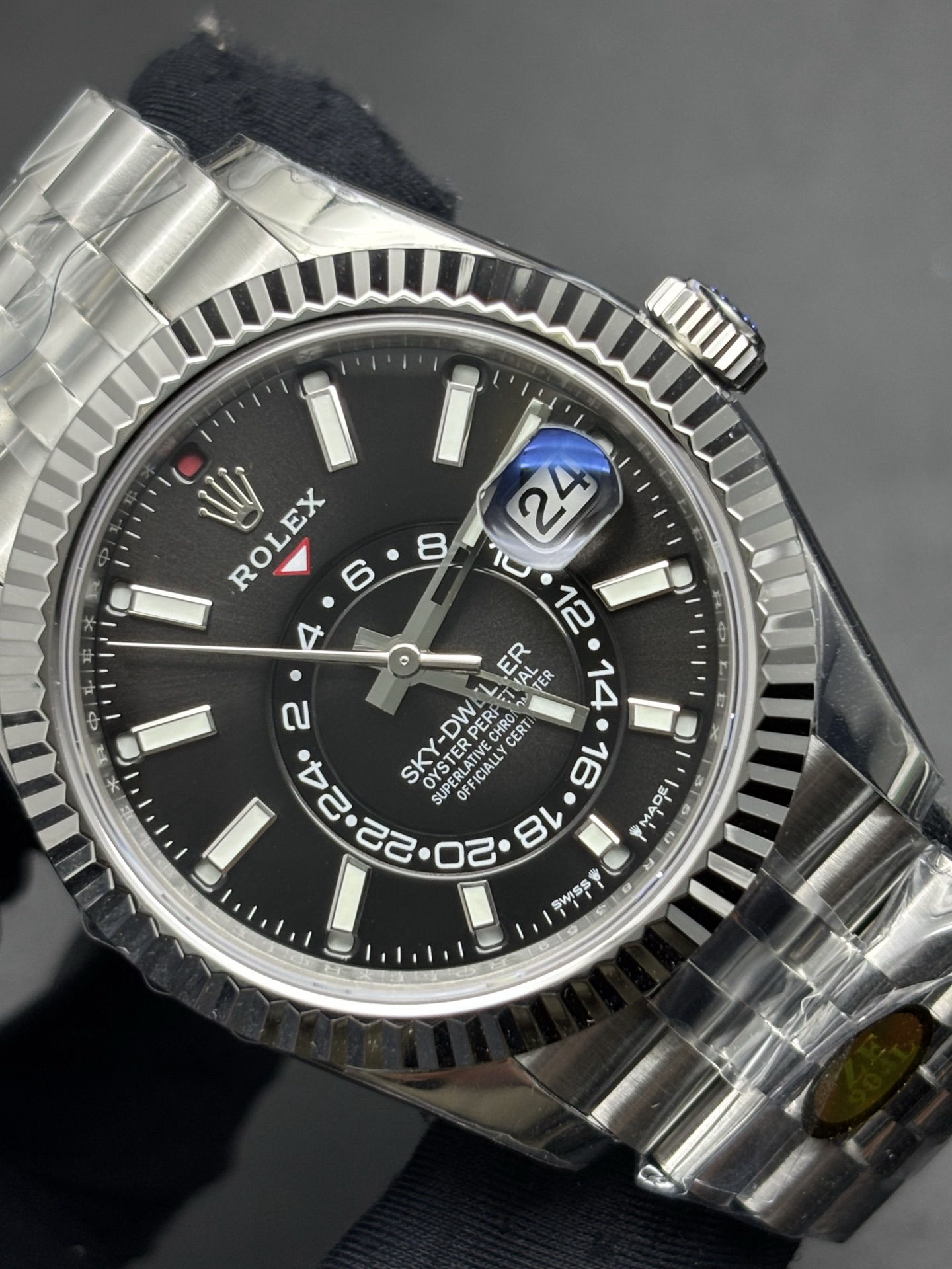 Packable Rolex Oystersteel Sky-Dweller Black Dial 76